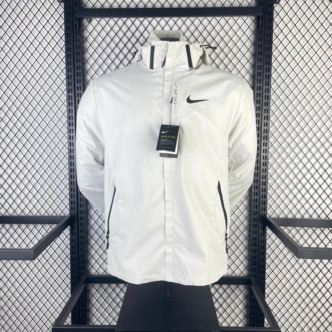 大品牌供货商登山必备户外神器原标吊牌 Nike NBA 耐克冲锋衣2023新款  春秋季户外登山服防风防雨 百搭款  米白色 黑色 两色搭配户外冲锋衣售价6 3