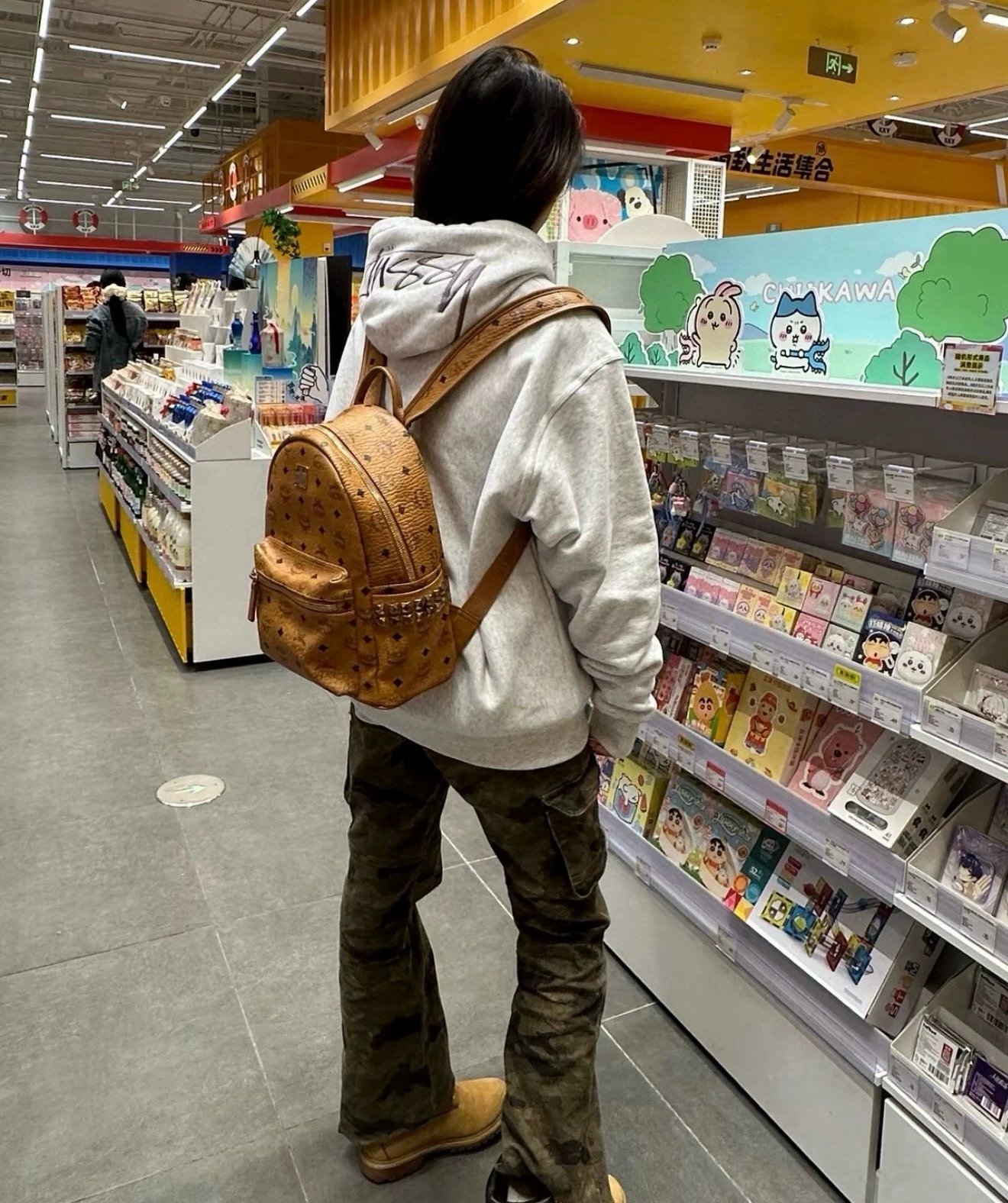 Stussy 斯图西秋冬款字母系列 刺绣字母logo连帽卫衣WY067 男女同款

招牌 宽松版型
无性别风格商品 男女同款
加绒面料
街头潮流Stussy始于海滩文化从冲浪玩到滑 13