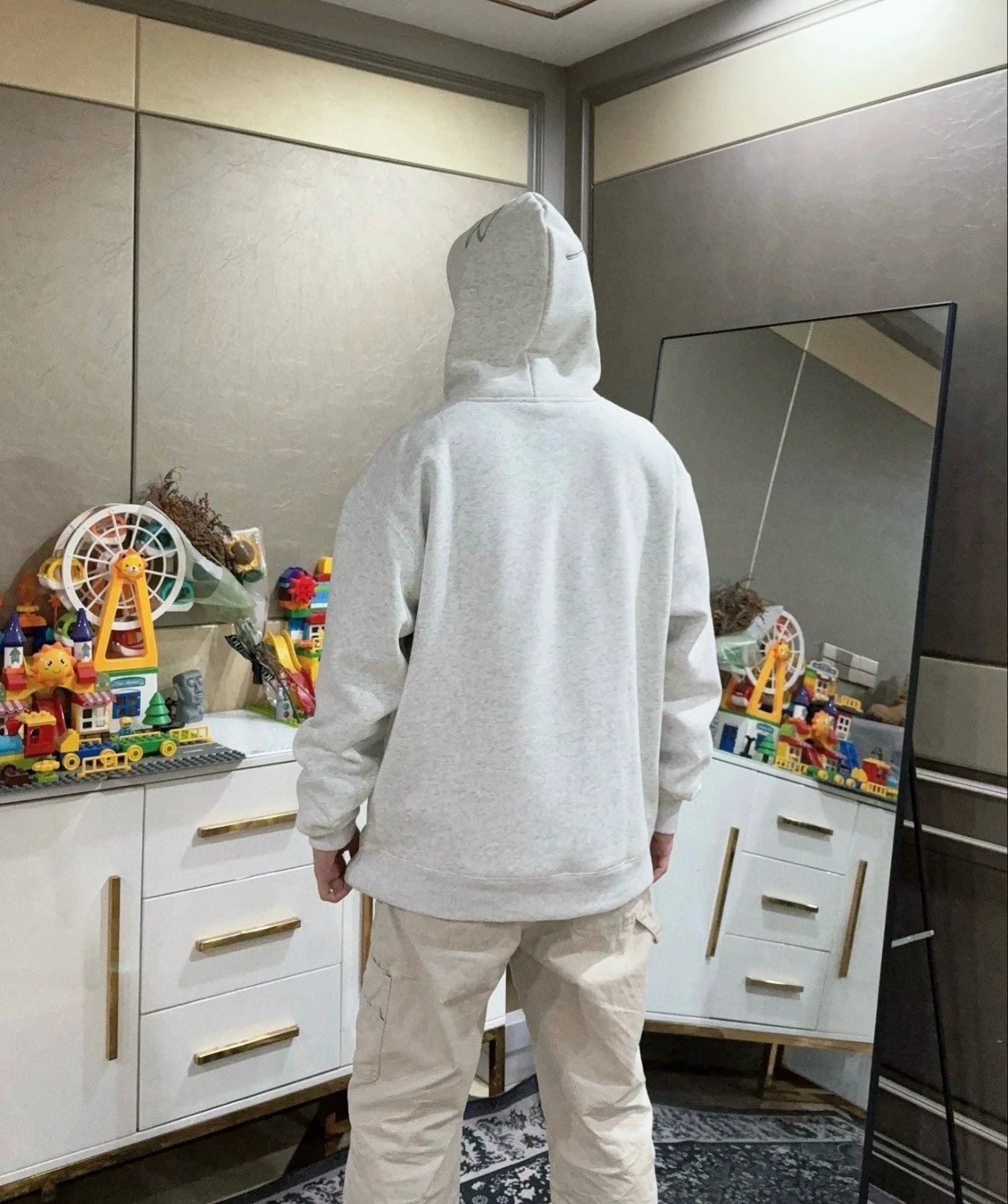 Stussy 斯图西秋冬款字母系列 刺绣字母logo连帽卫衣WY067 男女同款

招牌 宽松版型
无性别风格商品 男女同款
加绒面料
街头潮流Stussy始于海滩文化从冲浪玩到滑 10