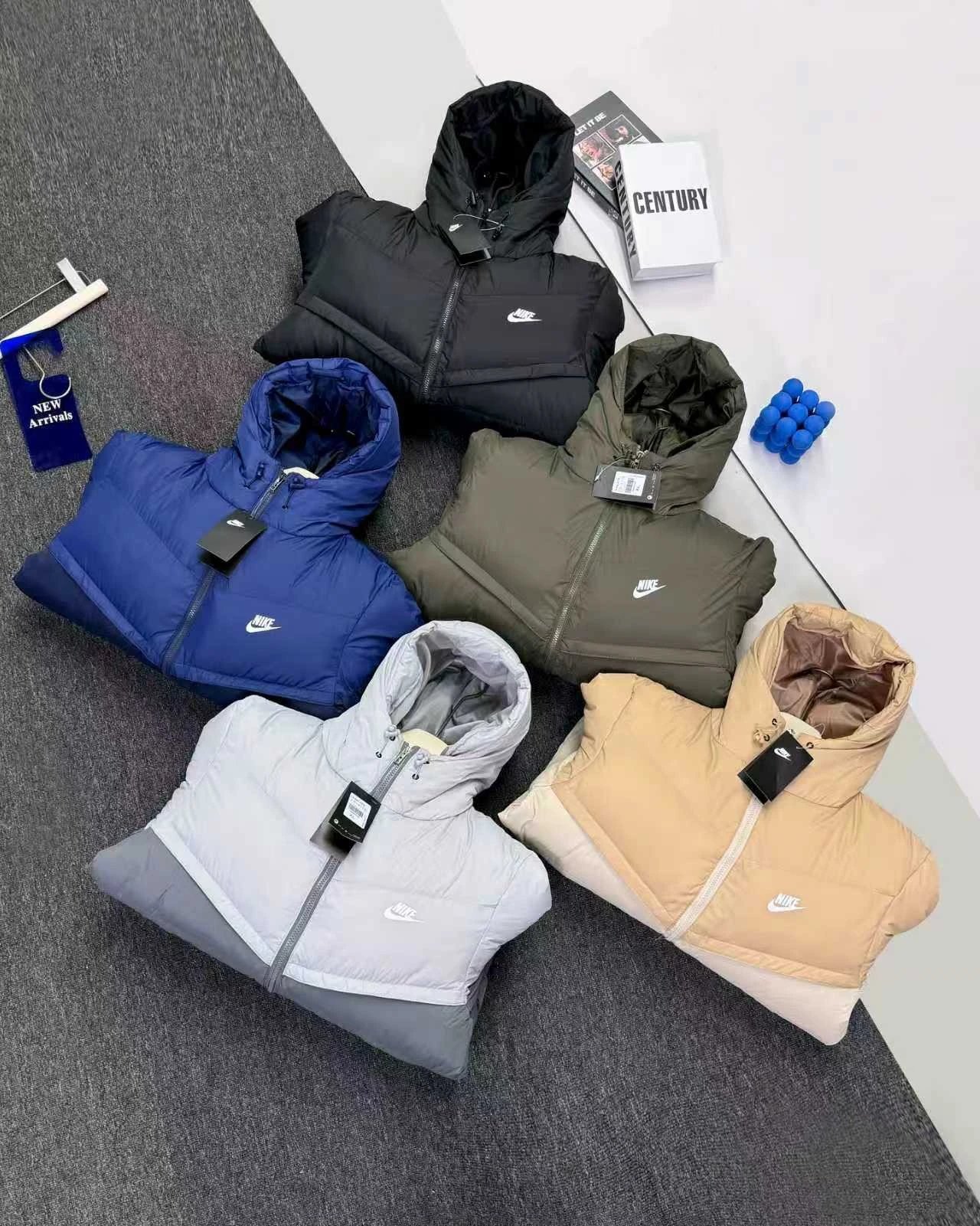 Nike耐克风行者羽绒棉服 Nike耐克 男连帽保暖跑步训练短款运动休闲夹克羽绒棉服
独家品质 区别通货
DV1132247
StormFIT Windrunner 连帽拉链 3