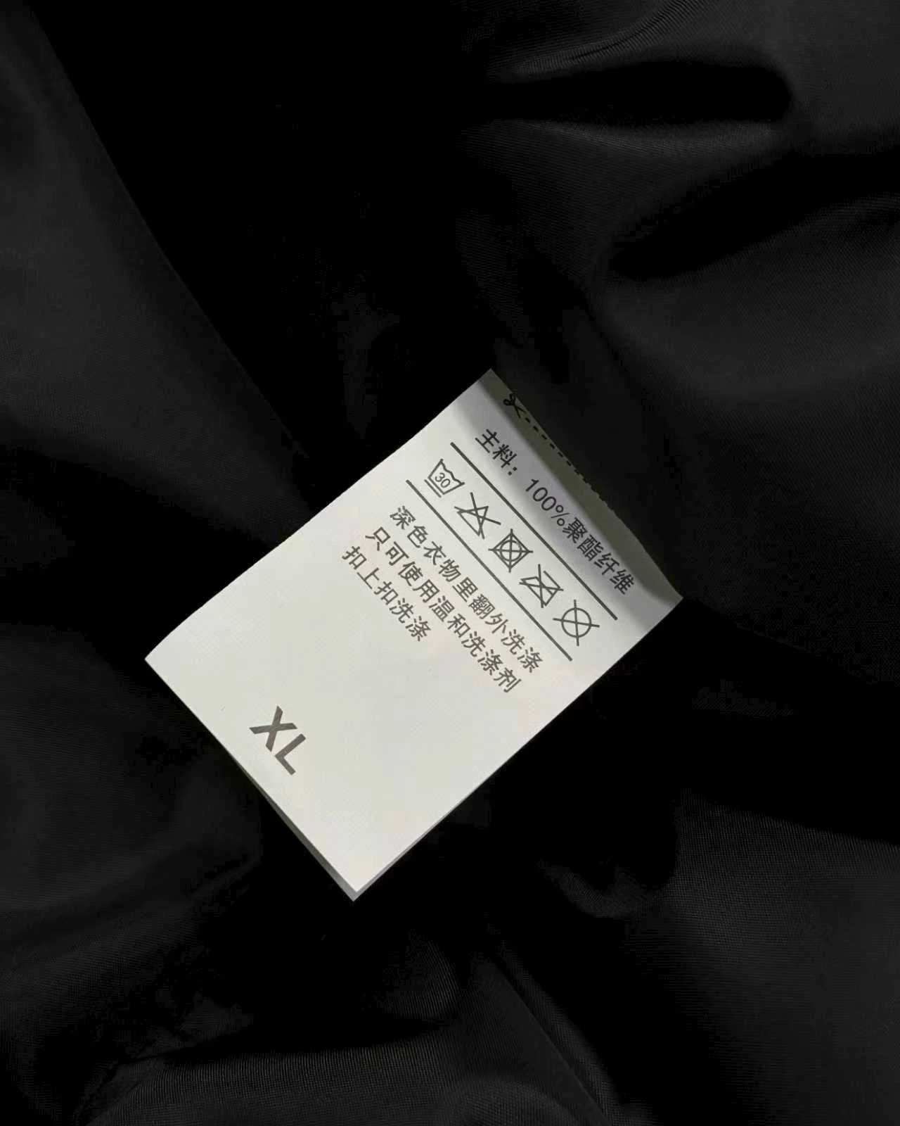 Nike耐克风行者羽绒棉服 Nike耐克 男连帽保暖跑步训练短款运动休闲夹克羽绒棉服
独家品质 区别通货
DV1132247
StormFIT Windrunner 连帽拉链 11