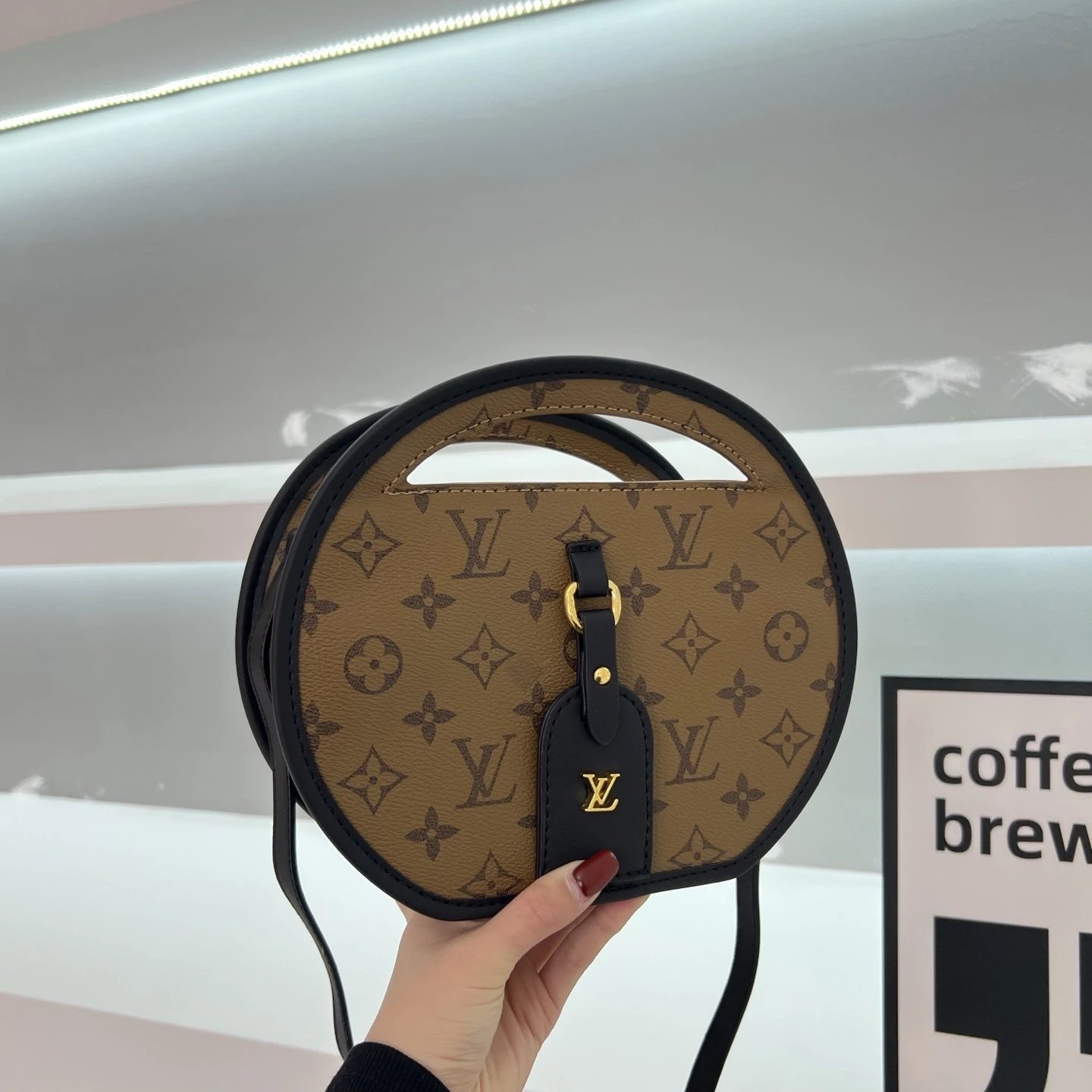 铝牌 Boite Chapeau 装饰名称标签金色硬件 涂层帆布 单肩斜挎手提包 迷你 女款 棕色 3