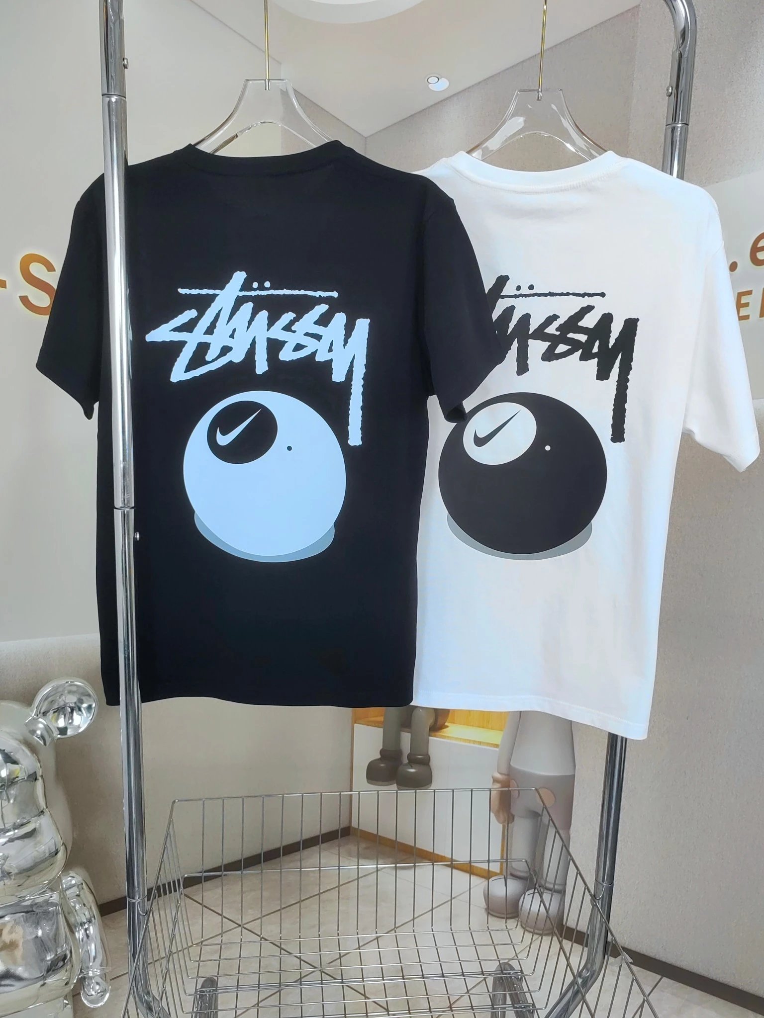 STUSSY 斯图西 耐克联名款 台球两色T恤 
男女同款 21s 220g 40支双纱新疆棉 市场天花板品质 辅料 贴纸 包装 齐全
 colour白 3