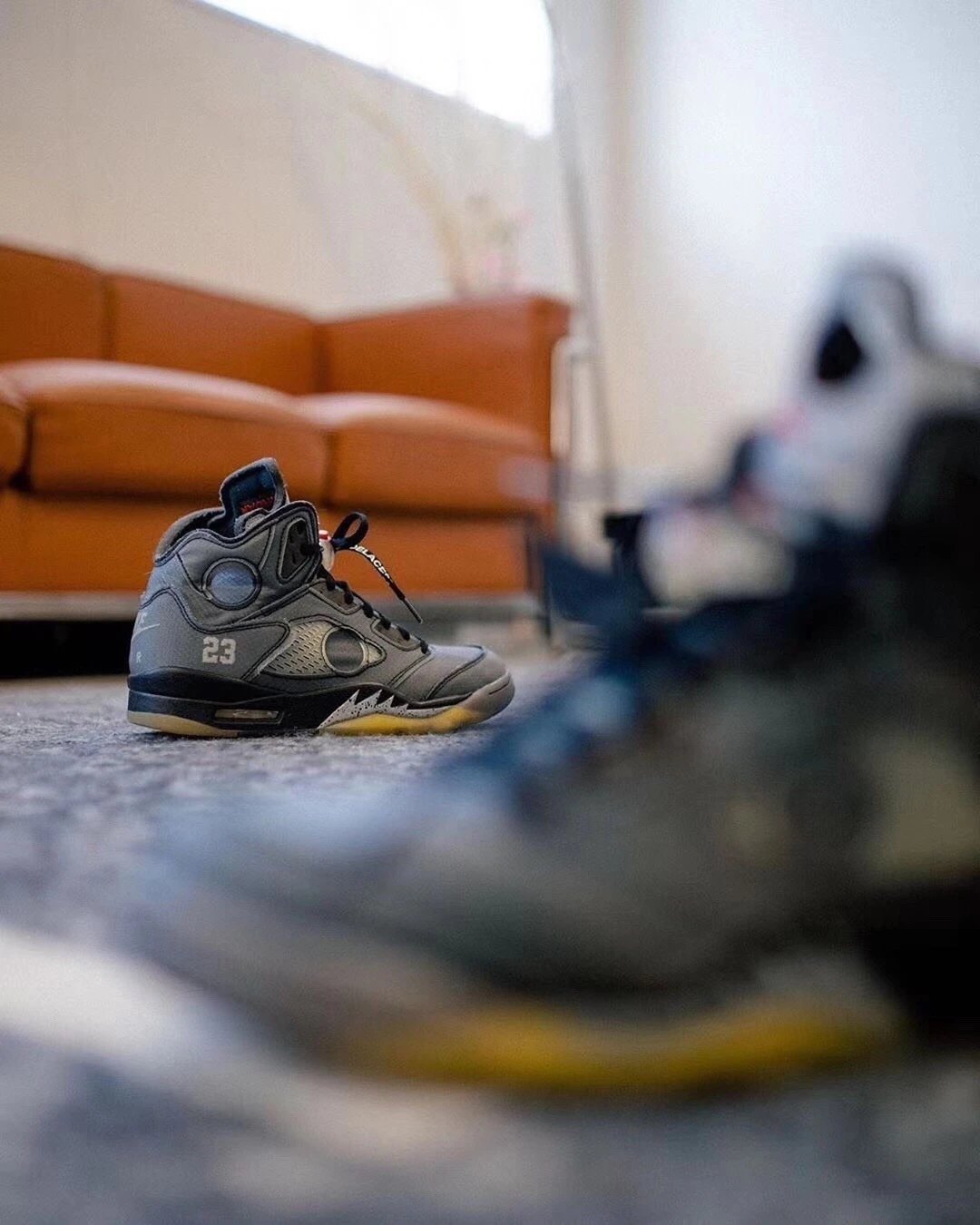 【福利特价 Off-White™ x Air Jordan Retro 5】帮朋友工厂套现做新款 性价比极高