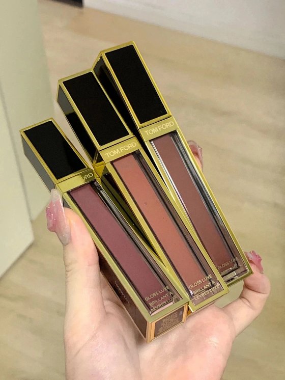 Exclusive for Loyal Fans: Absolutely Stunning! Tom Ford Black Gold Mirror Lip Gloss 01 Crimson, 20 Twilight, 22 Morning Dew, 24/129 Joy Rose Lip Gloss, TF Water-Glass Black Gold Lip Gloss 04 08