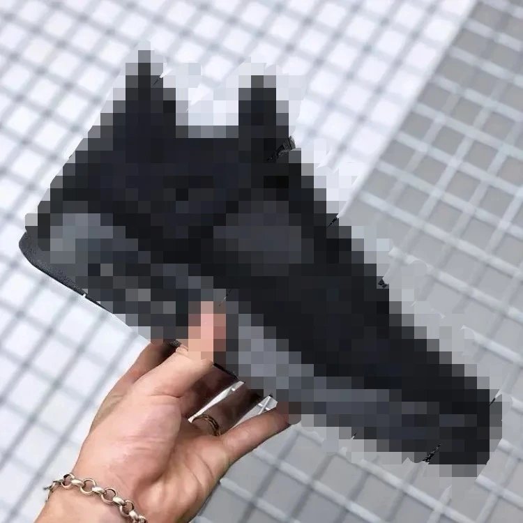 AJ4 Black Cat