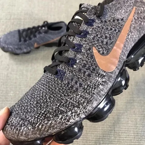 Nike Air VaporMax Flyknit 2 Turquoise Gradient Running Shoes - 37