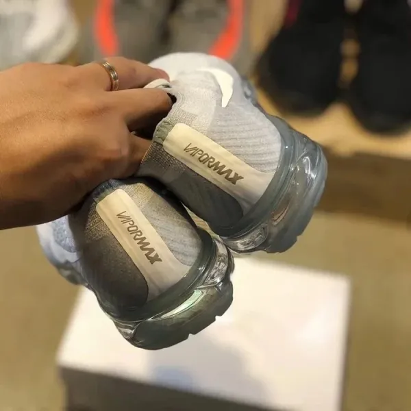 Nike Air VaporMax Flyknit 2 Turquoise Gradient Running Shoes - 11