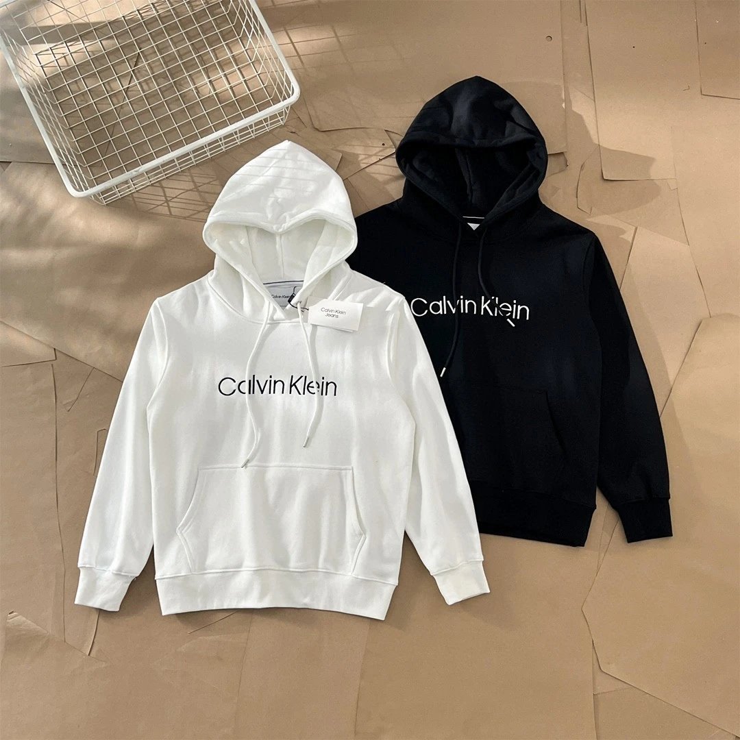 Classic Minimalist Embroidered Letter Fleece Hoodie