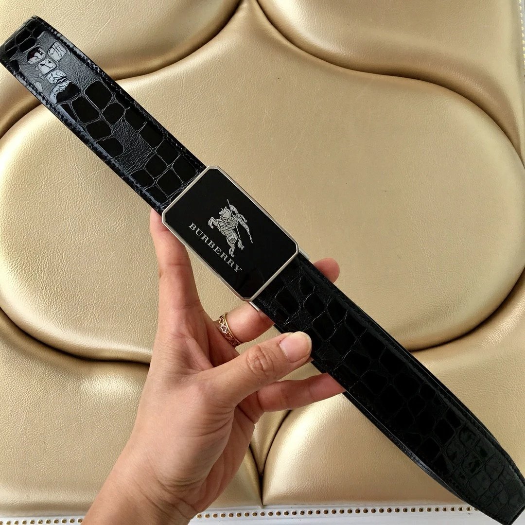 Burberry Automatic Buckle Leather Belt
