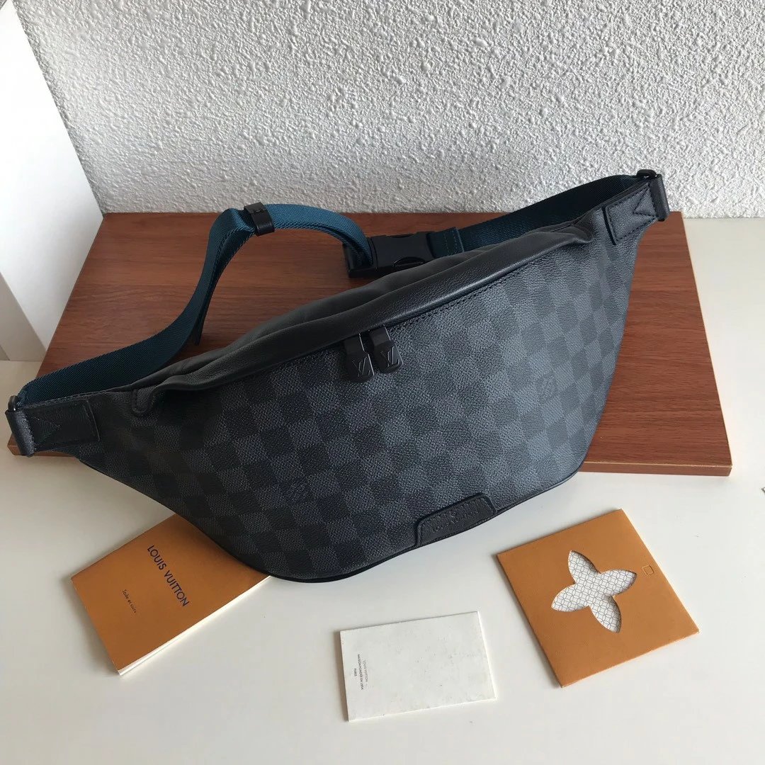 DISCOVERY Monogram Waist Bag M44338