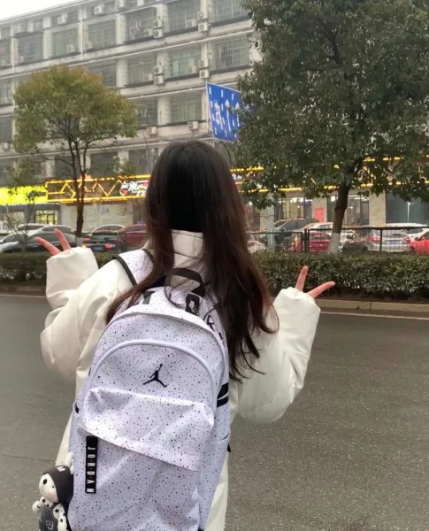 Air Jordan Speckle Print Backpack White and Navy - 4