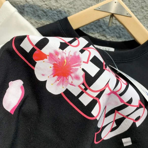 Versace V Logo Floral Print Black T-Shirt - 19