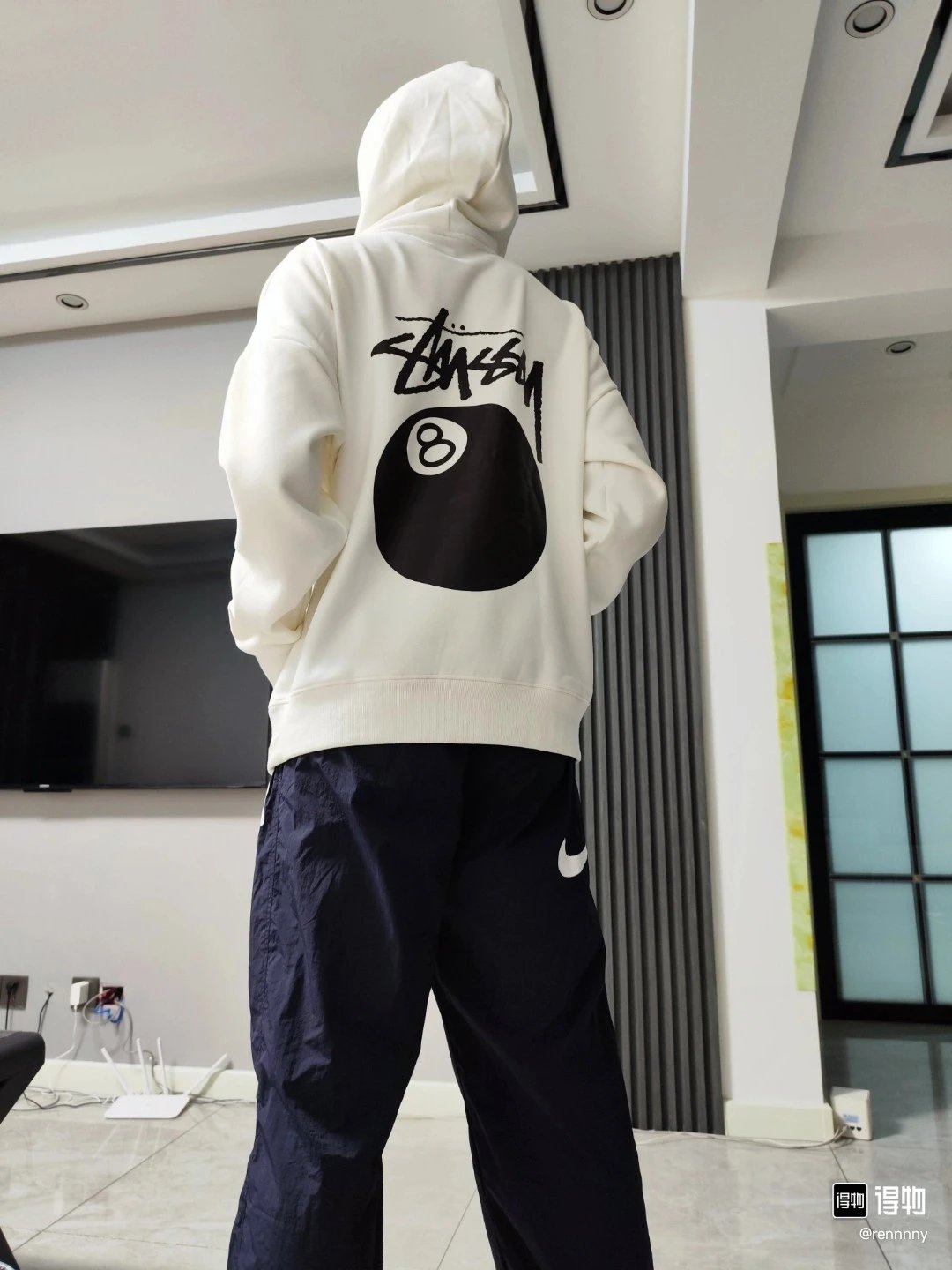 10 White