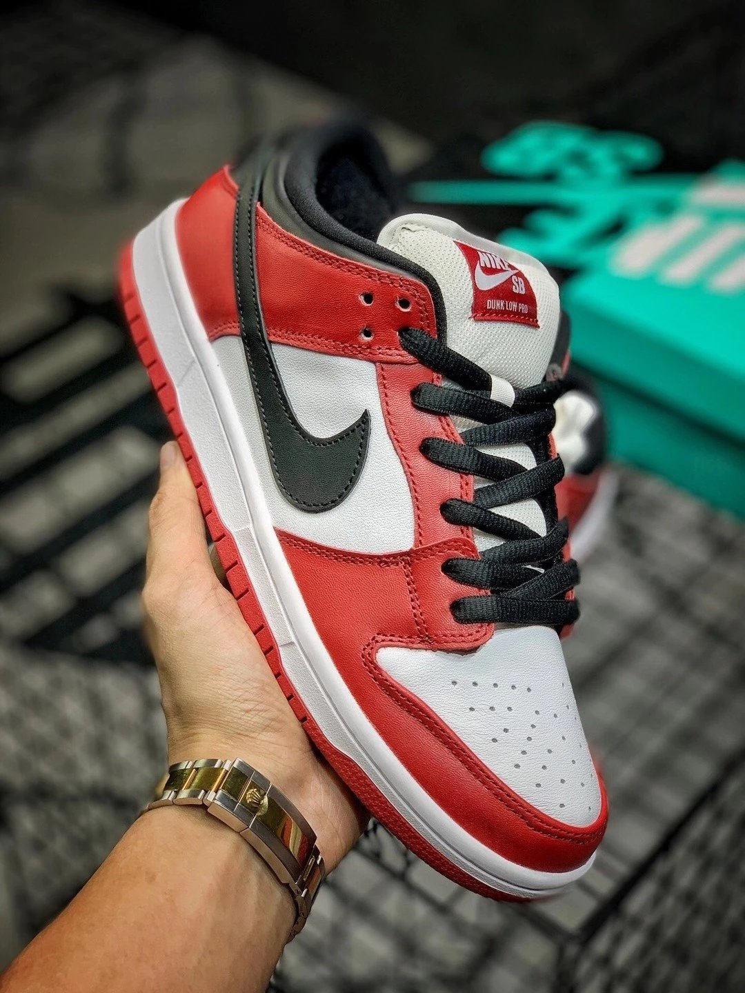 Nike SB Dunk Low Chicago