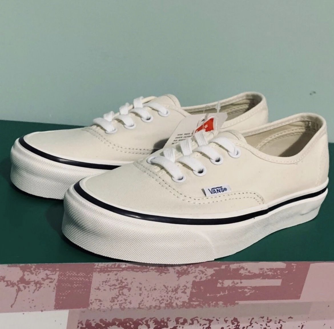 Vans Anaheim White Women's Low