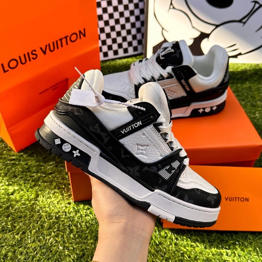 High-Version White & Black