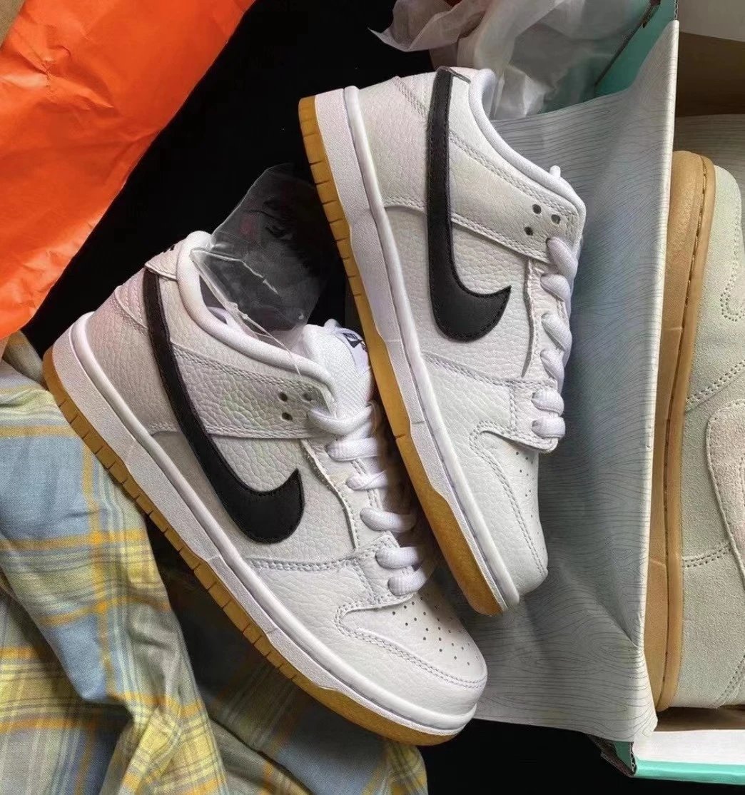 Nike SB Dunk Classic
