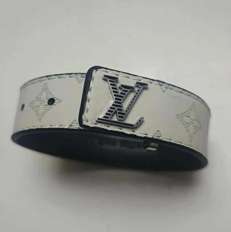 LV Bracelet — New gray striped buckle colorway — USFans Spreadsheet photo