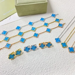 thumbnail for Van Cleef & Japels necklace New sea vein stone single flower necklace bracelet Stud earrings