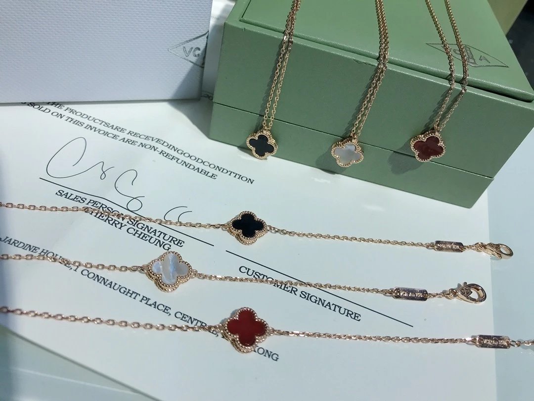 Mini Van Cleef & Arpels Inspired Pendant, Single Flower Necklace & Bracelet Set with Rounded Bezel Edge