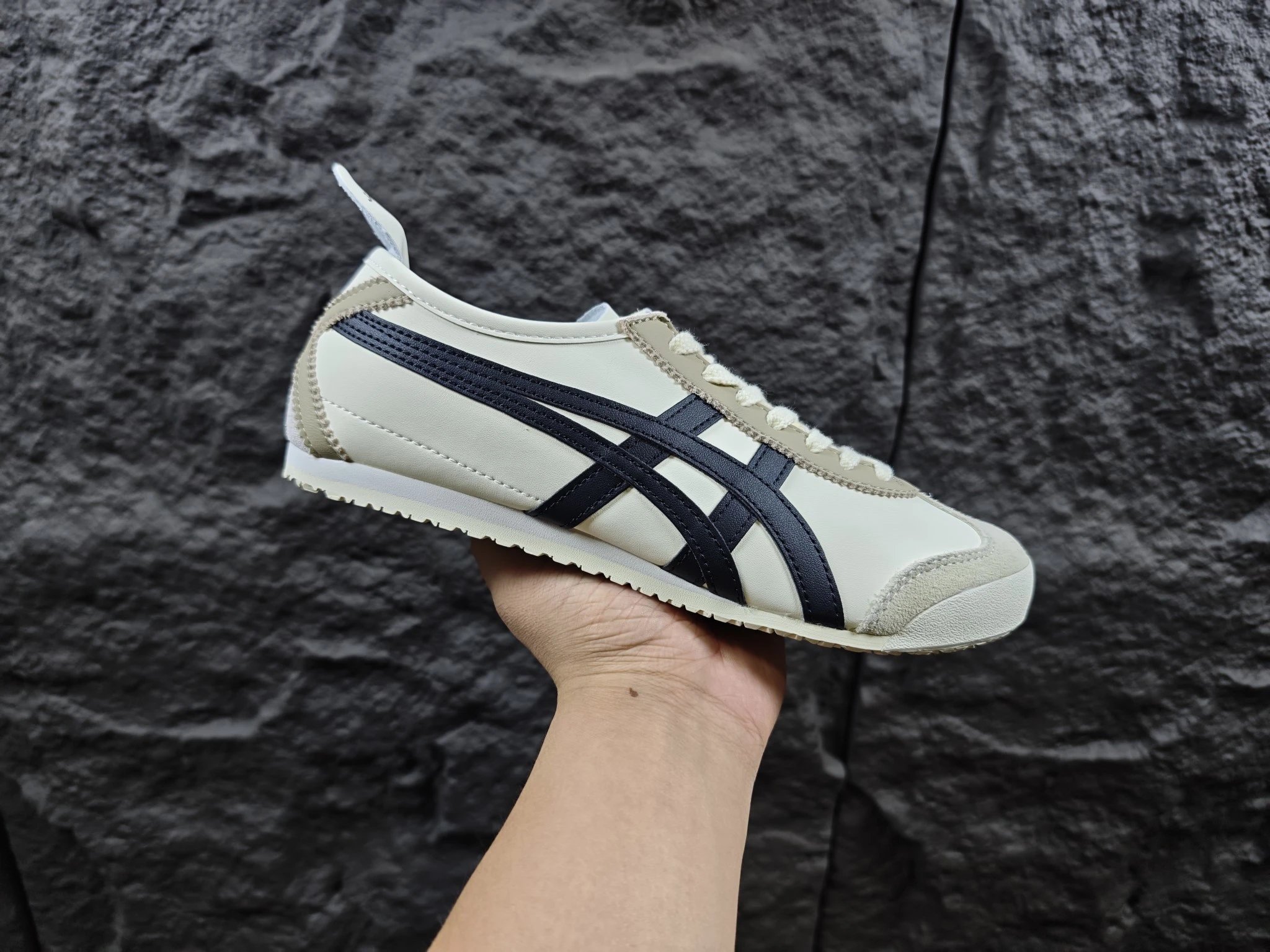 Onitsuka Tiger MEXICO 66 Cream Black Stripe