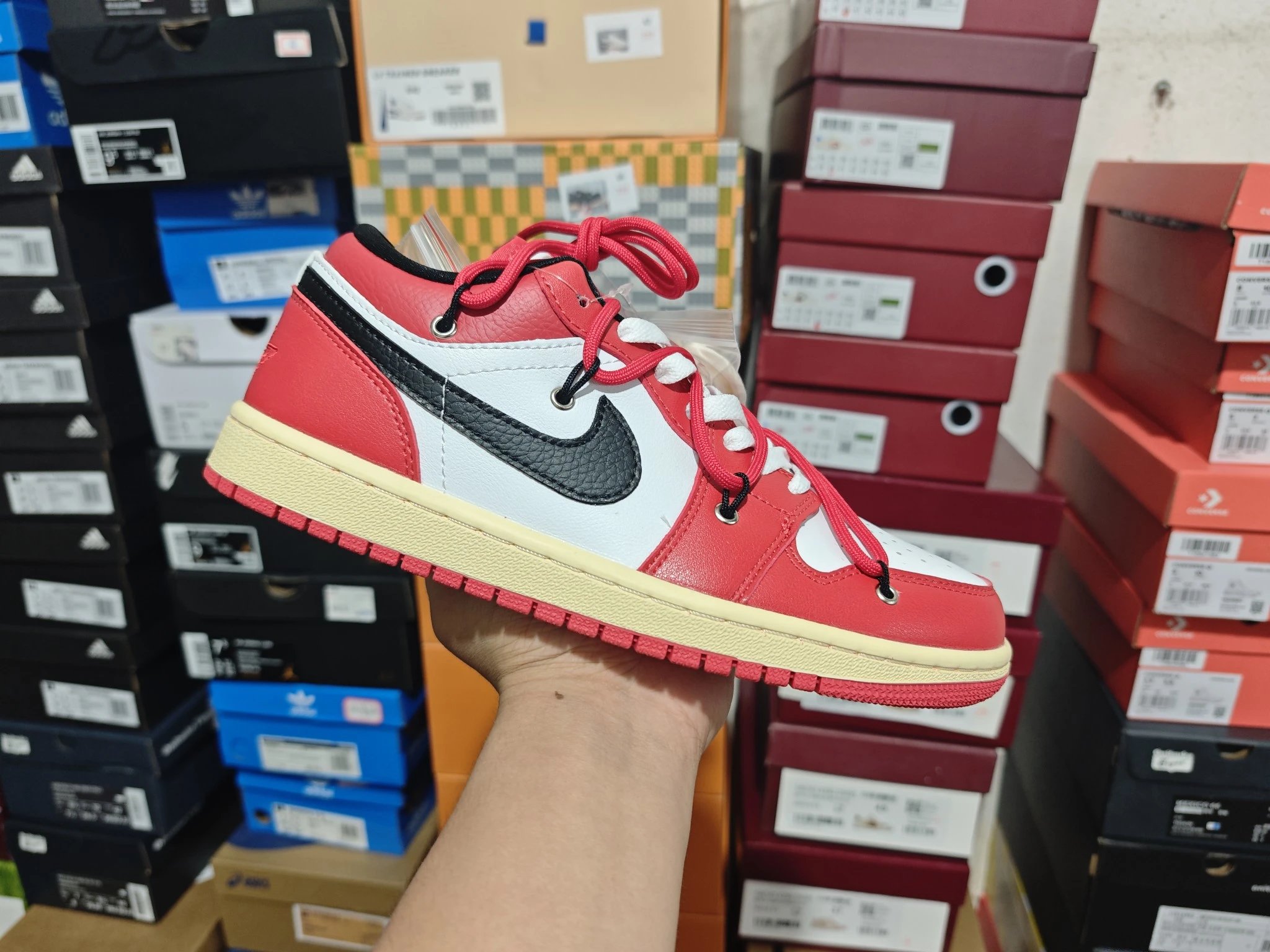 Air Jordan 1 Low White Red