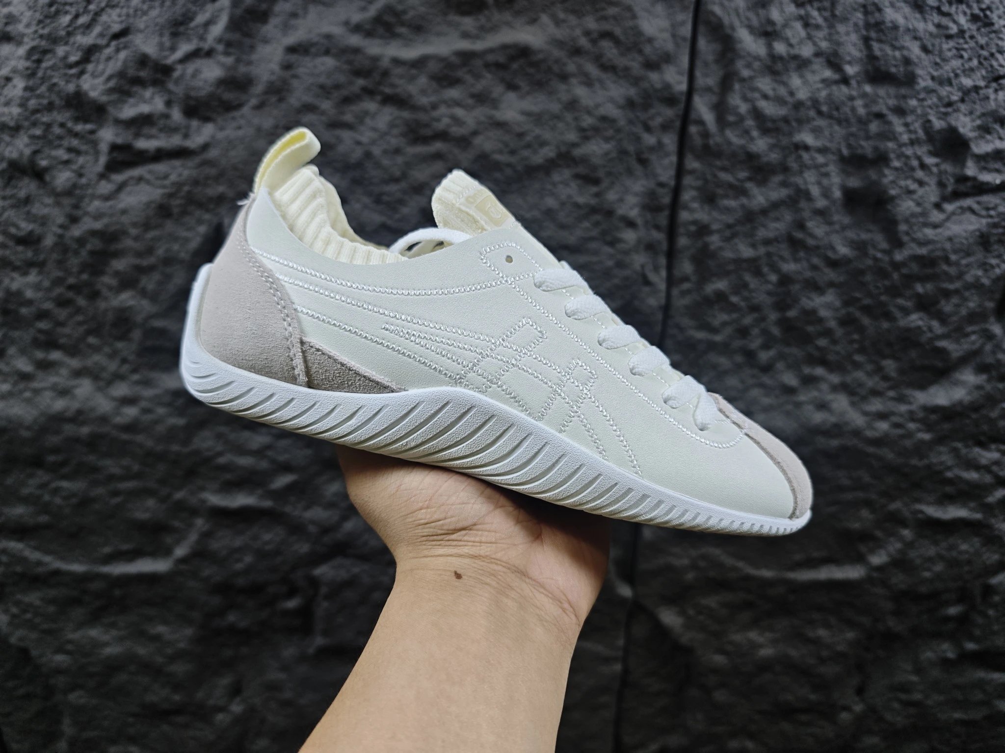Onitsuka Tiger Sclaw White