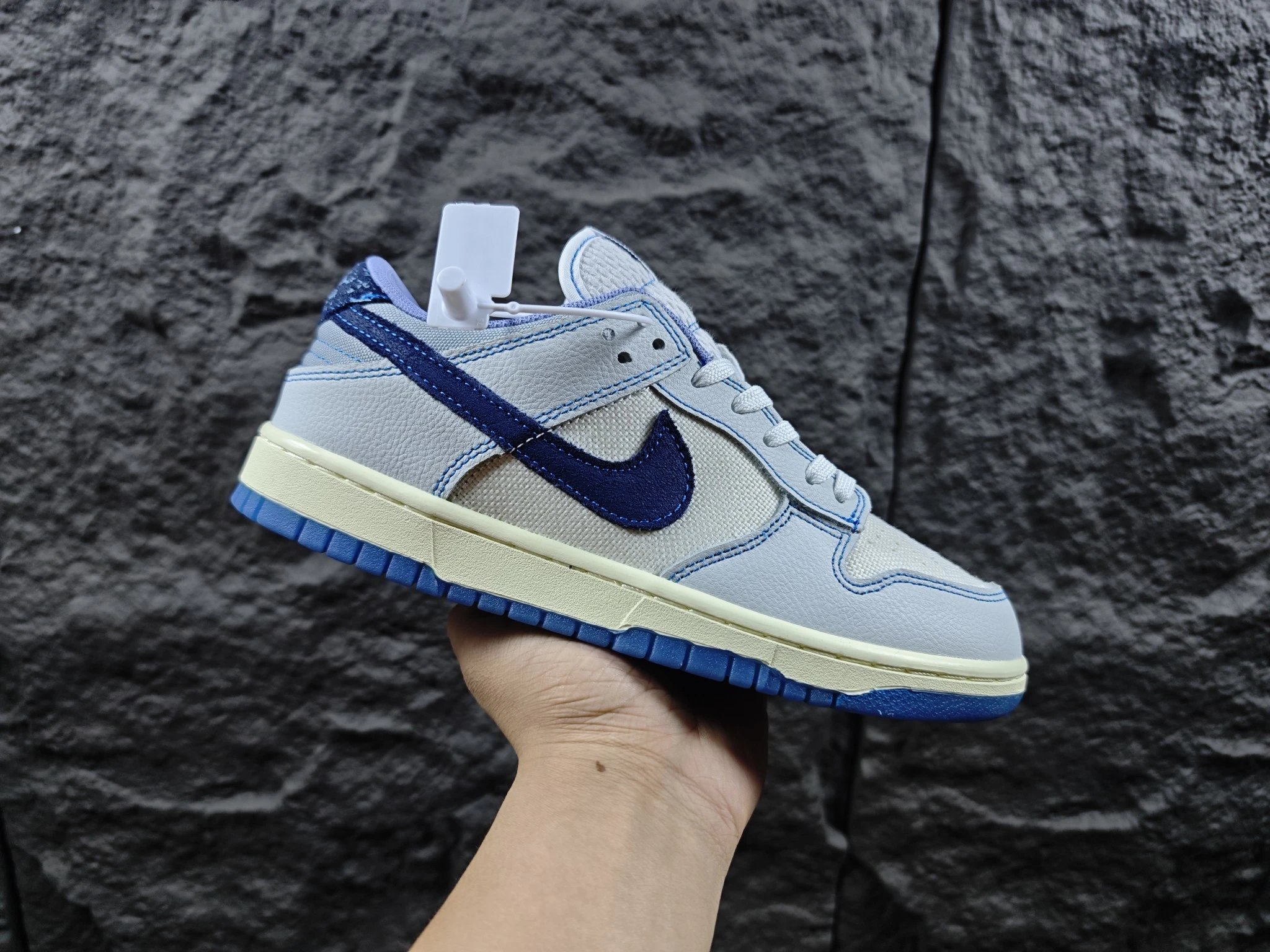 Nike Dunk Low Retro SE White Blue