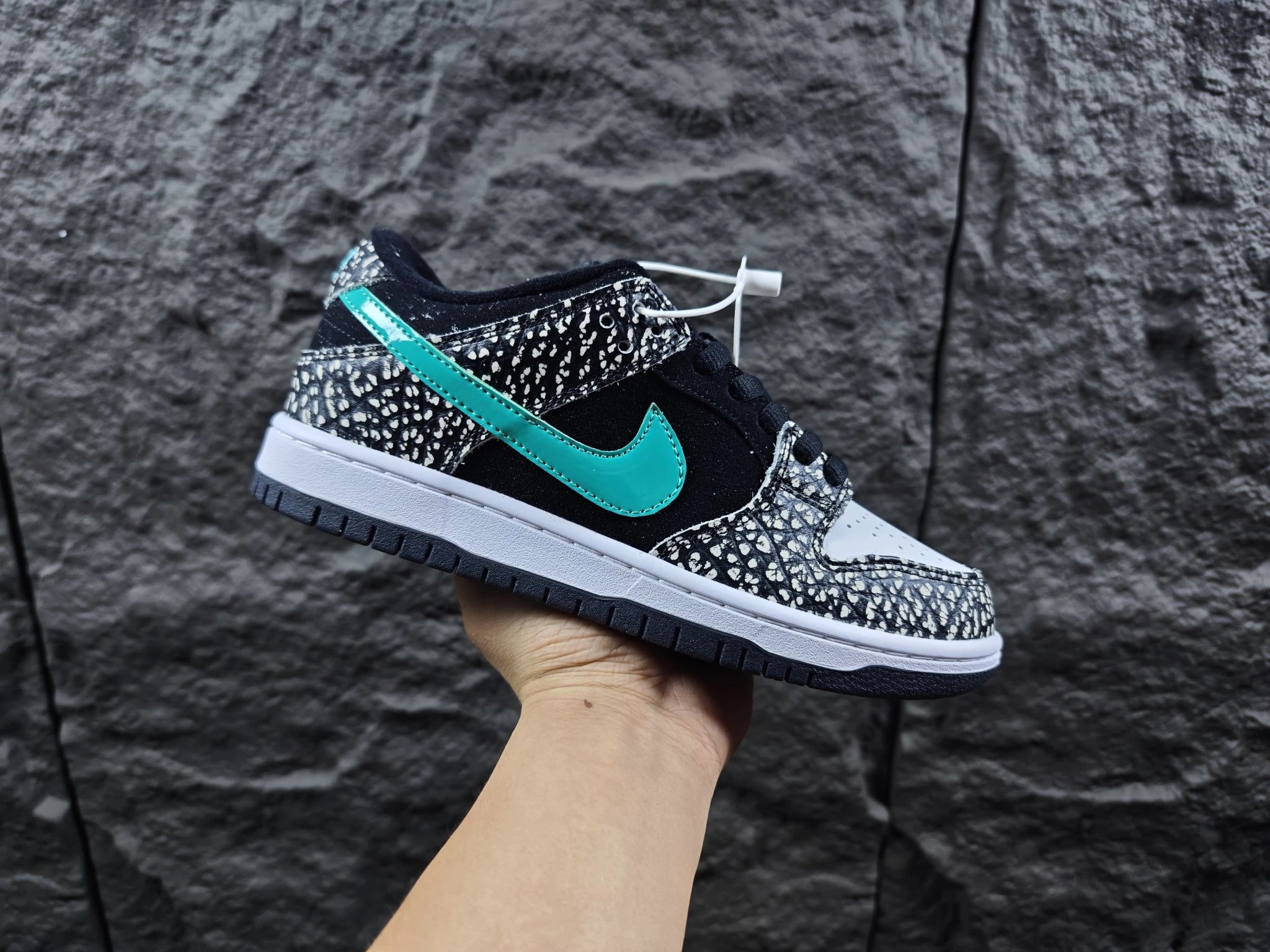 Nike Dunk Low Retro SE Black Crackle