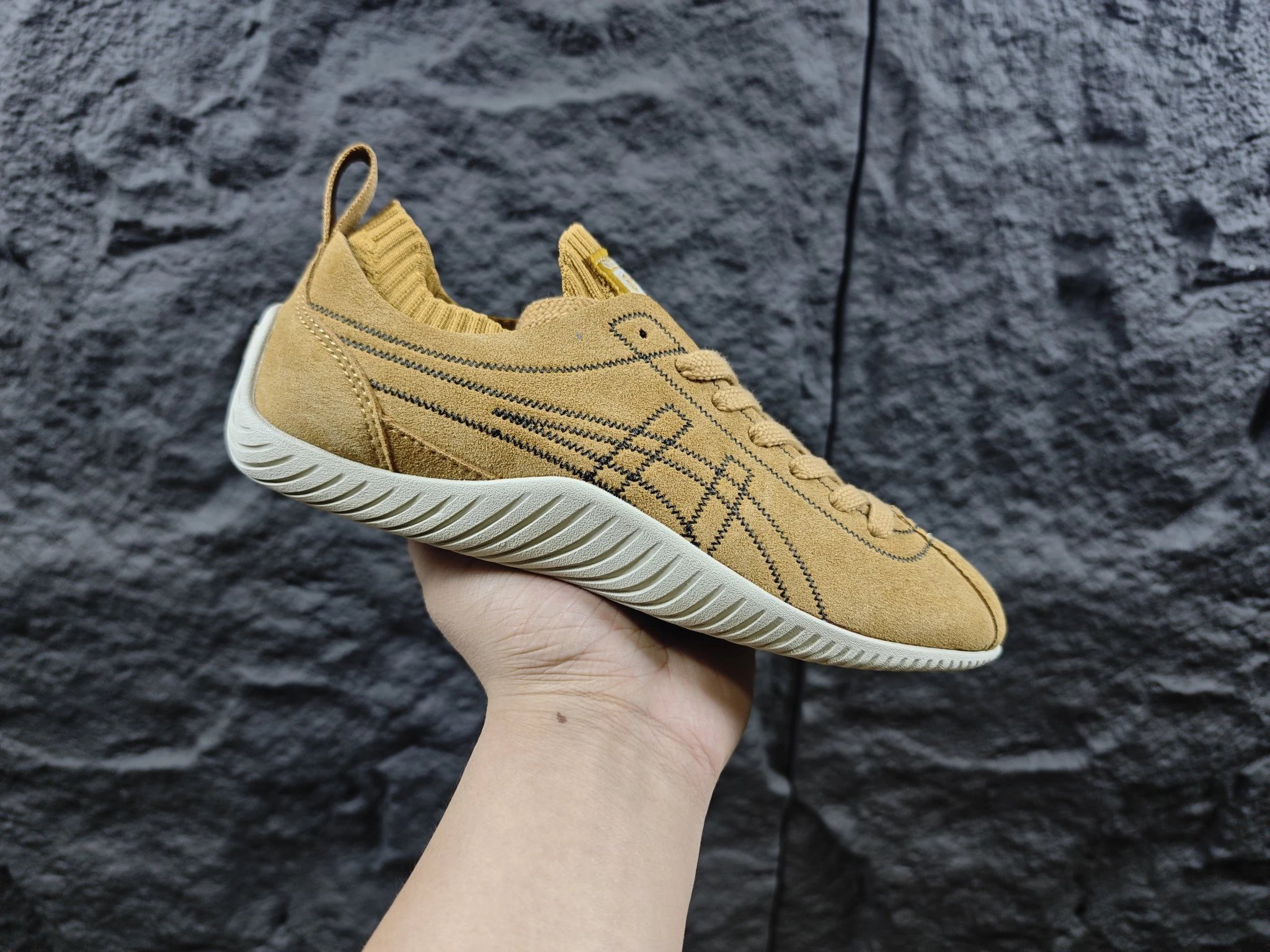 Onitsuka Tiger Sclaw Wheat