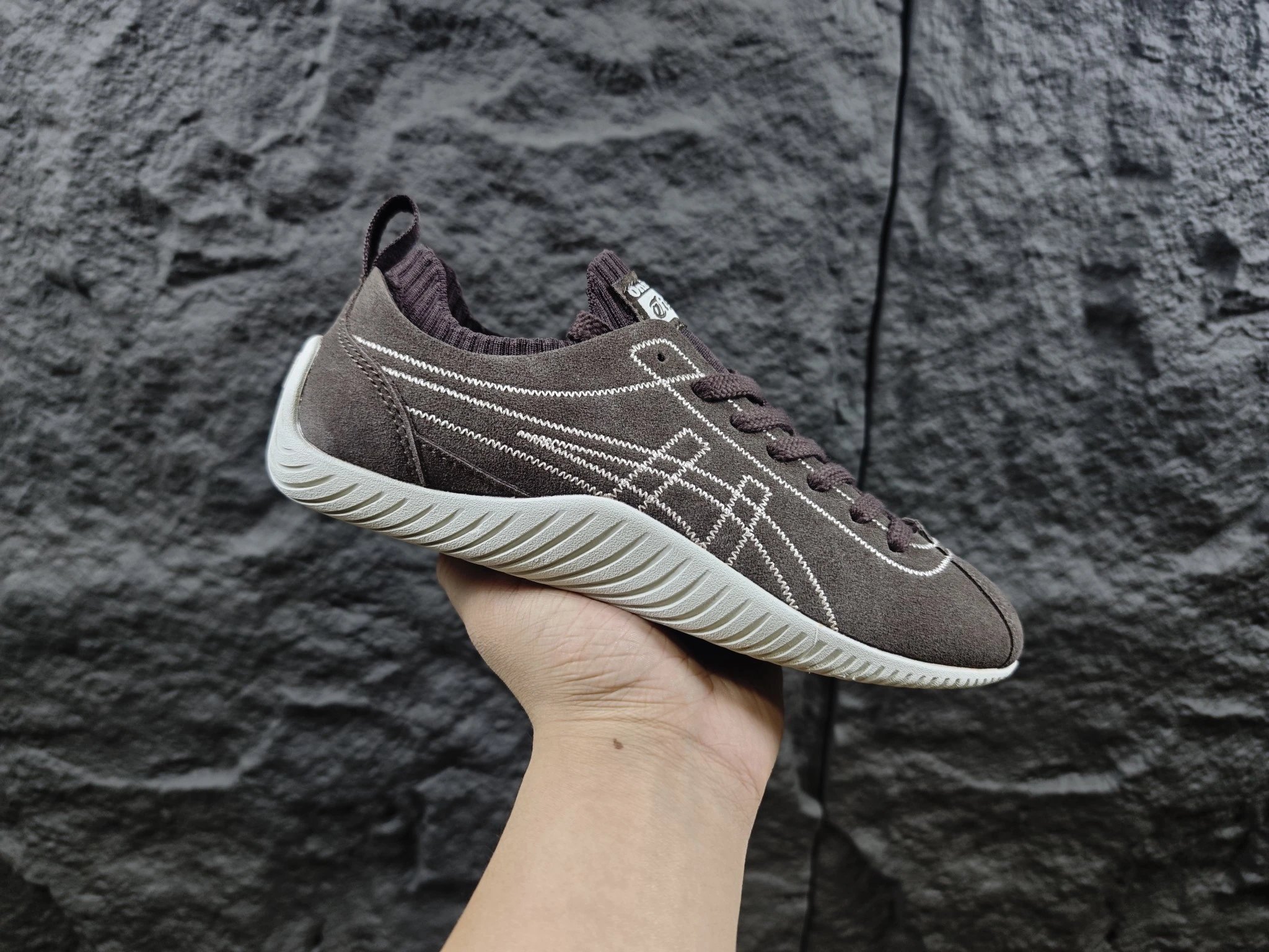 Onitsuka Tiger Sclaw Brown