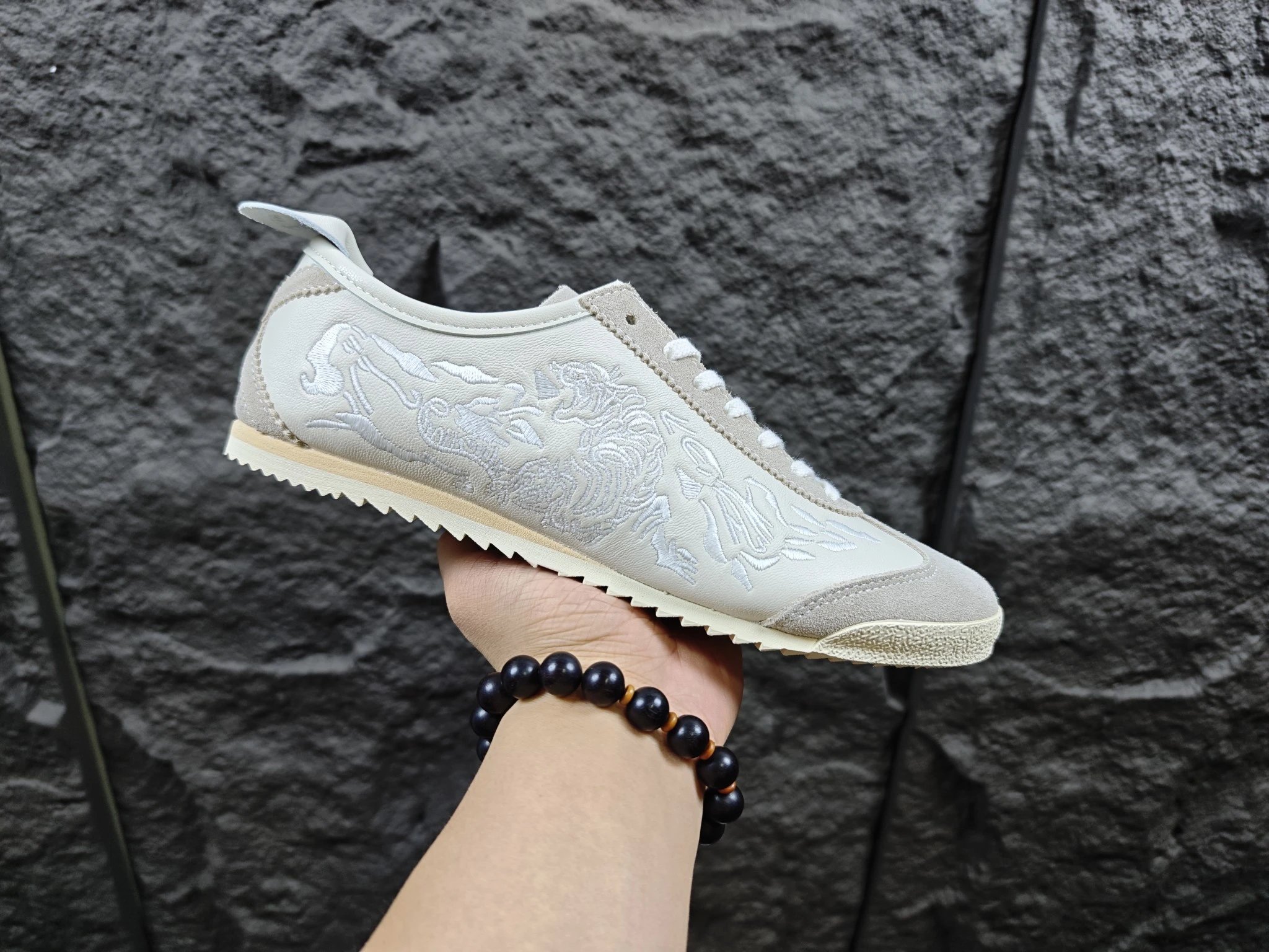 Onitsuka Tiger Mexico 66 NM White Gray Embroidery