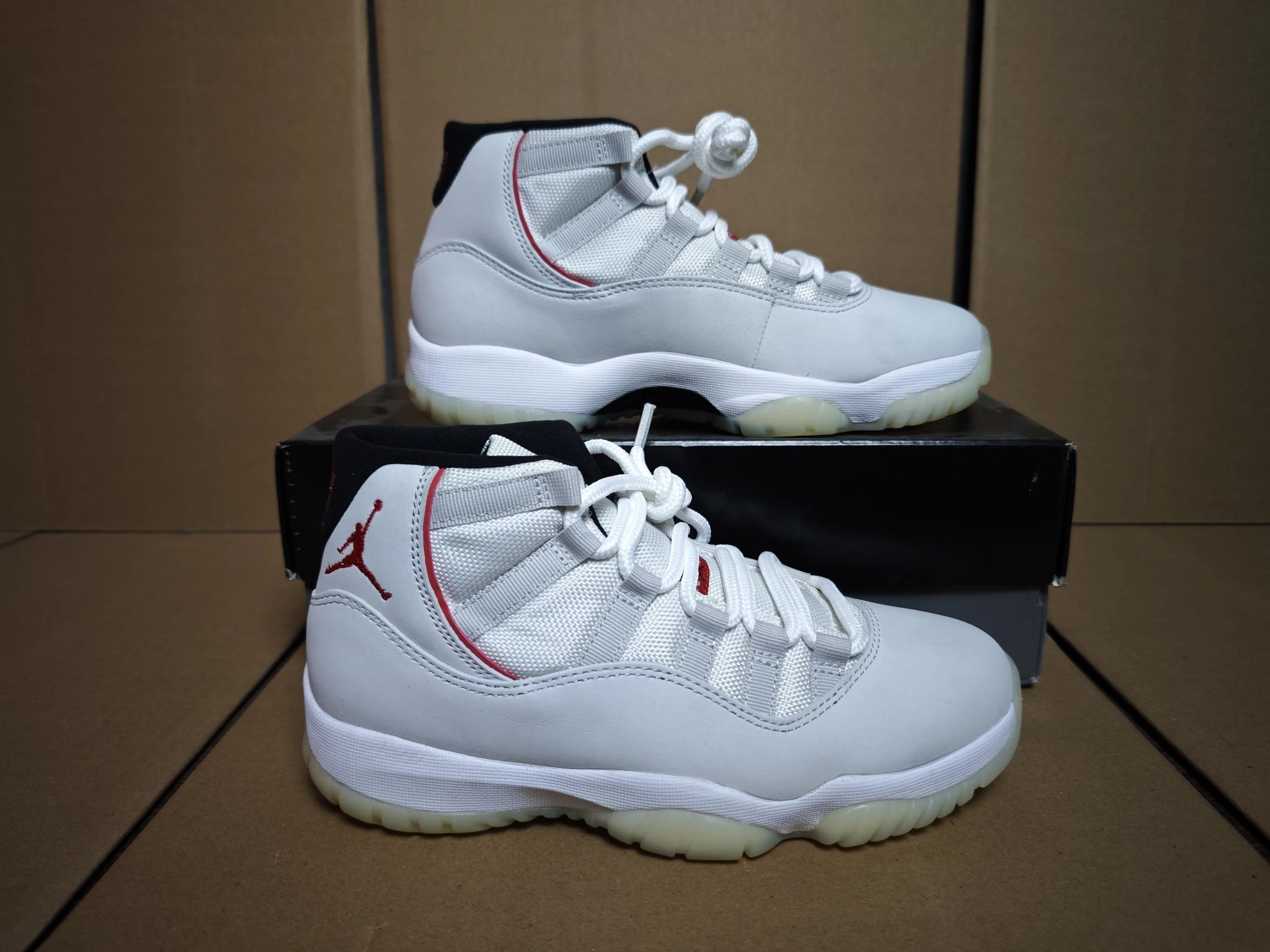 Air Jordan 11 Mid Bugs Bunny Basketball Shoe