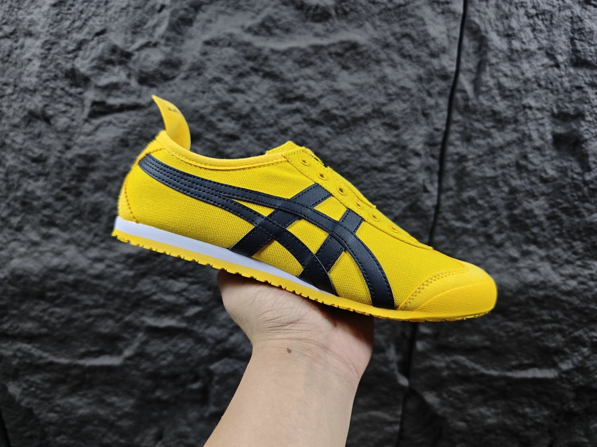 Onitsuka Tiger Mexico 66 Yellow Black Stripe