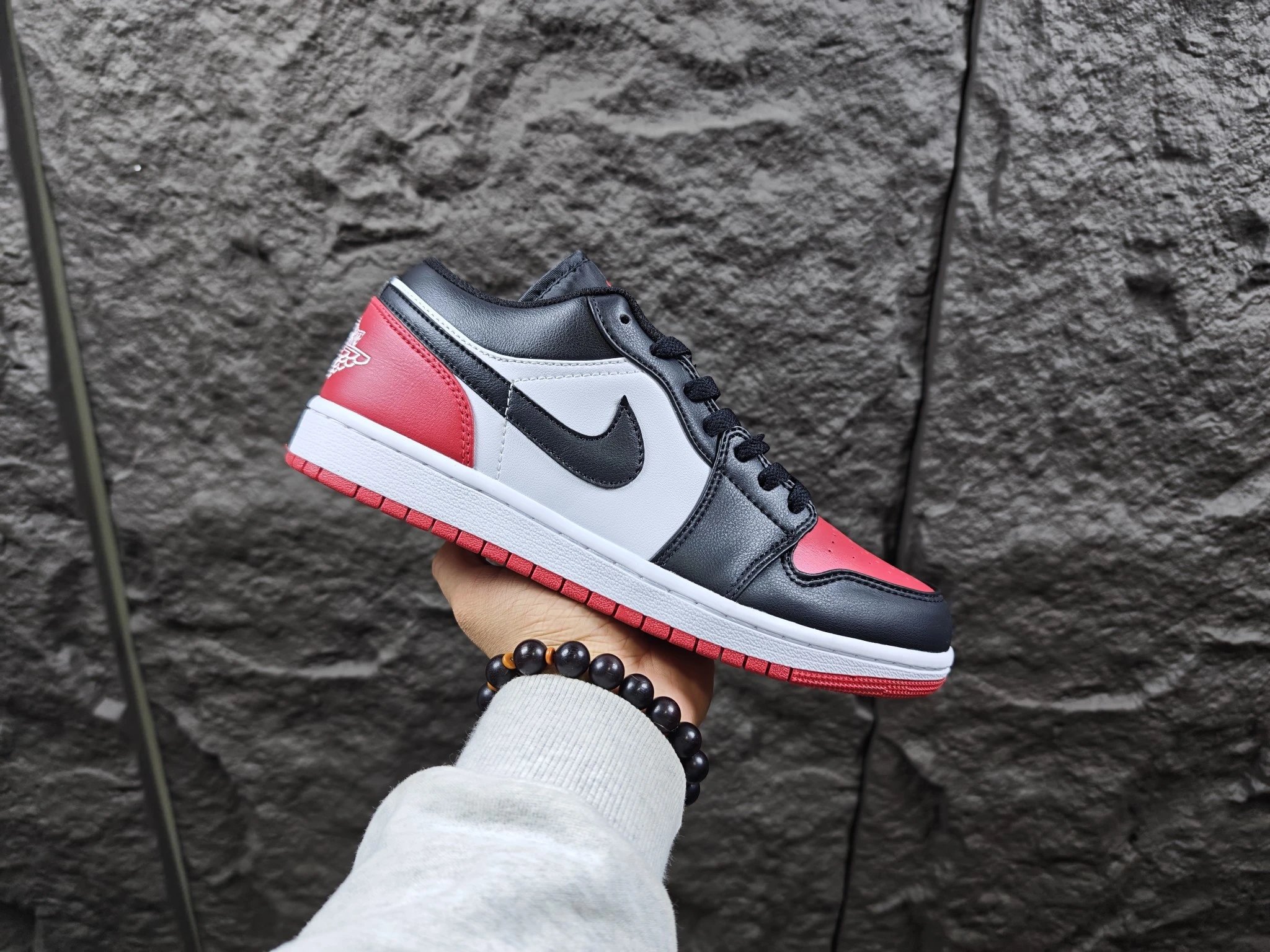 Air Jordan 1 Low Black Red Toe