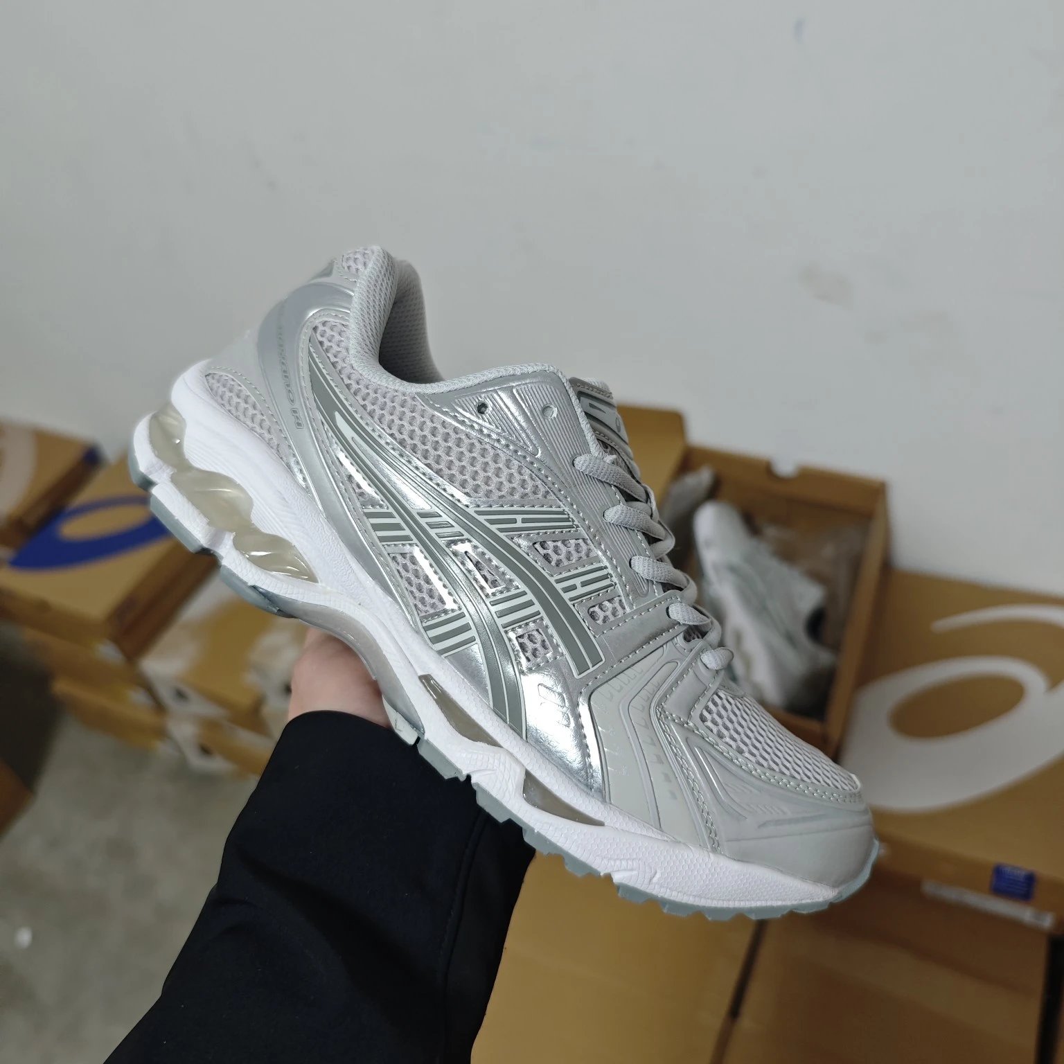 K14 Silver White