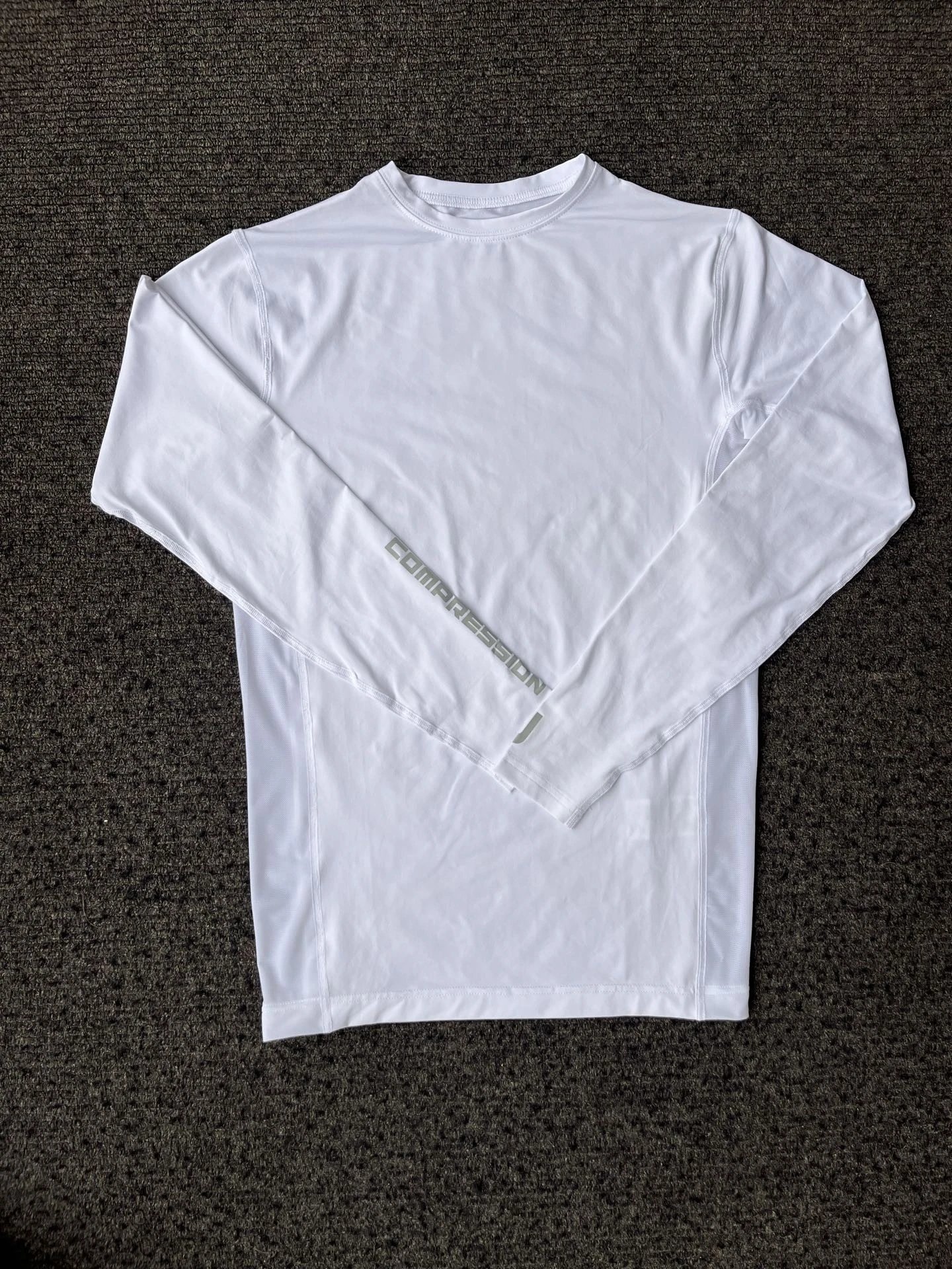 C85 logo will fade over time, multi-letter ones won't, those with F written on them will after prolonged washing, white ones may have minor stains, shipped randomly. Summer Men's Golf Base Layer