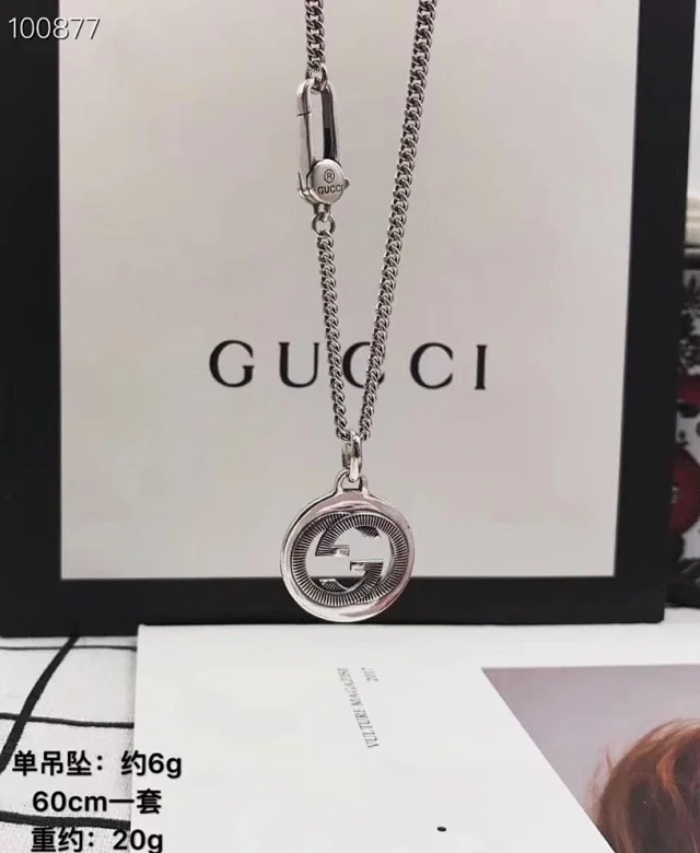 Gucci 古家古奇双g圆牌镂空吊坠项链男士项链纯银复古做旧重约23克项链长度60cm Gucci 古家古奇双g圆牌镂空吊坠项链男士项链纯银复古做旧重约23克项链长度60cm