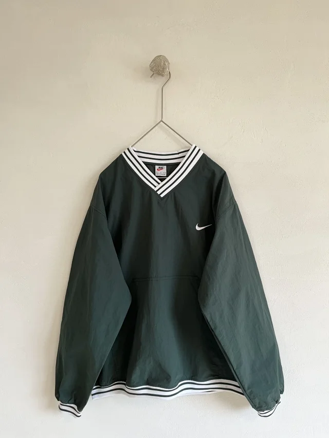 Nike Jackets V-Neck Striped-Trim Pullover Windbreaker product detail image 4