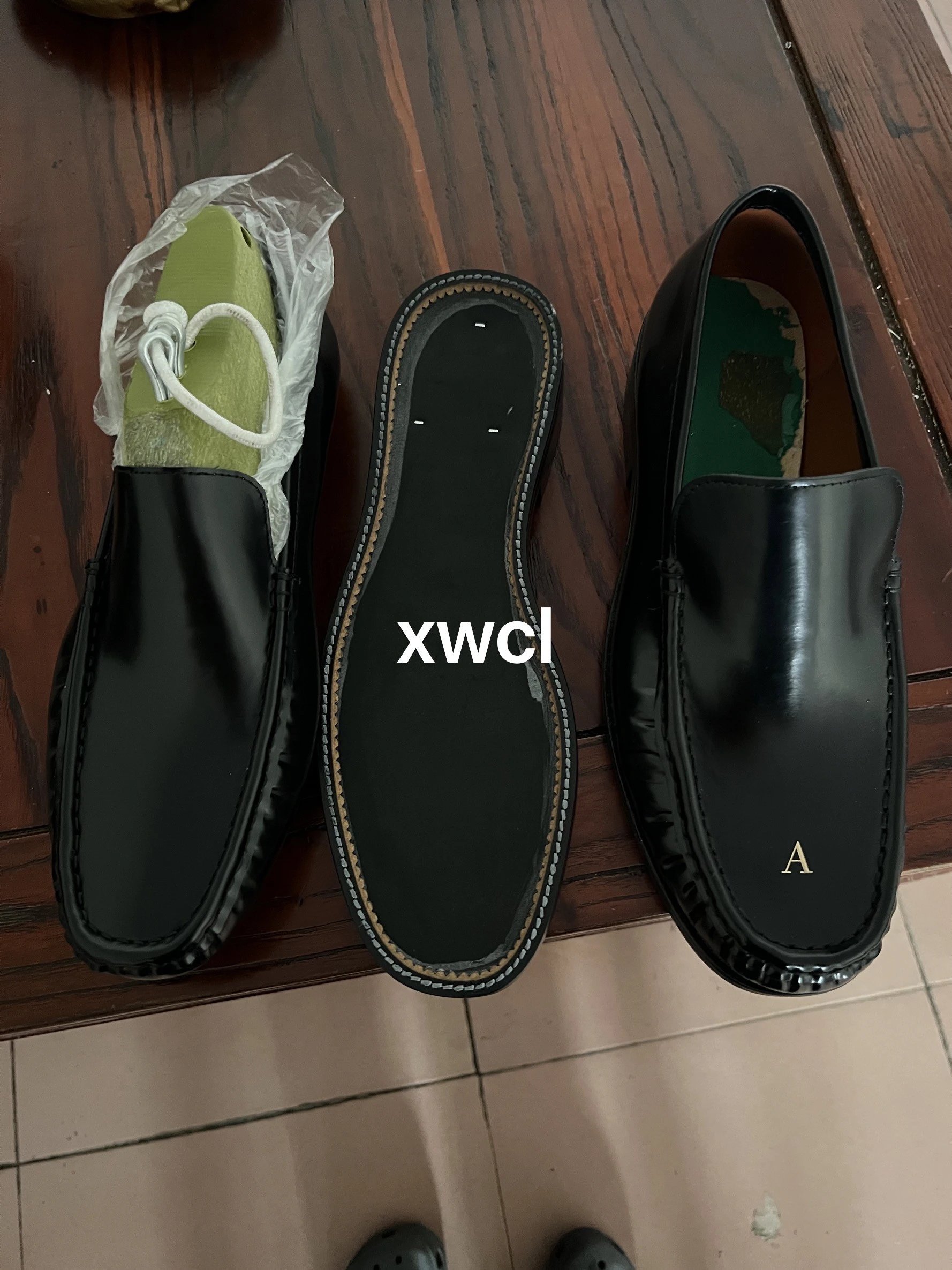 Acne Studios Logo-Embossed Patent Leather Loafers Black - 18