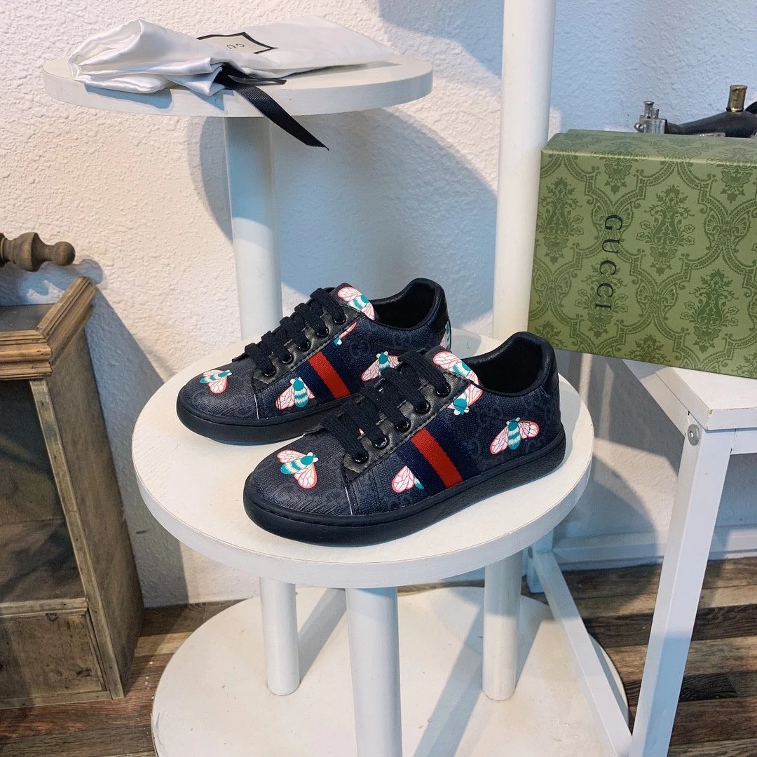 Gucci Sneakers Children's GG canvas web stripe low-top — Q