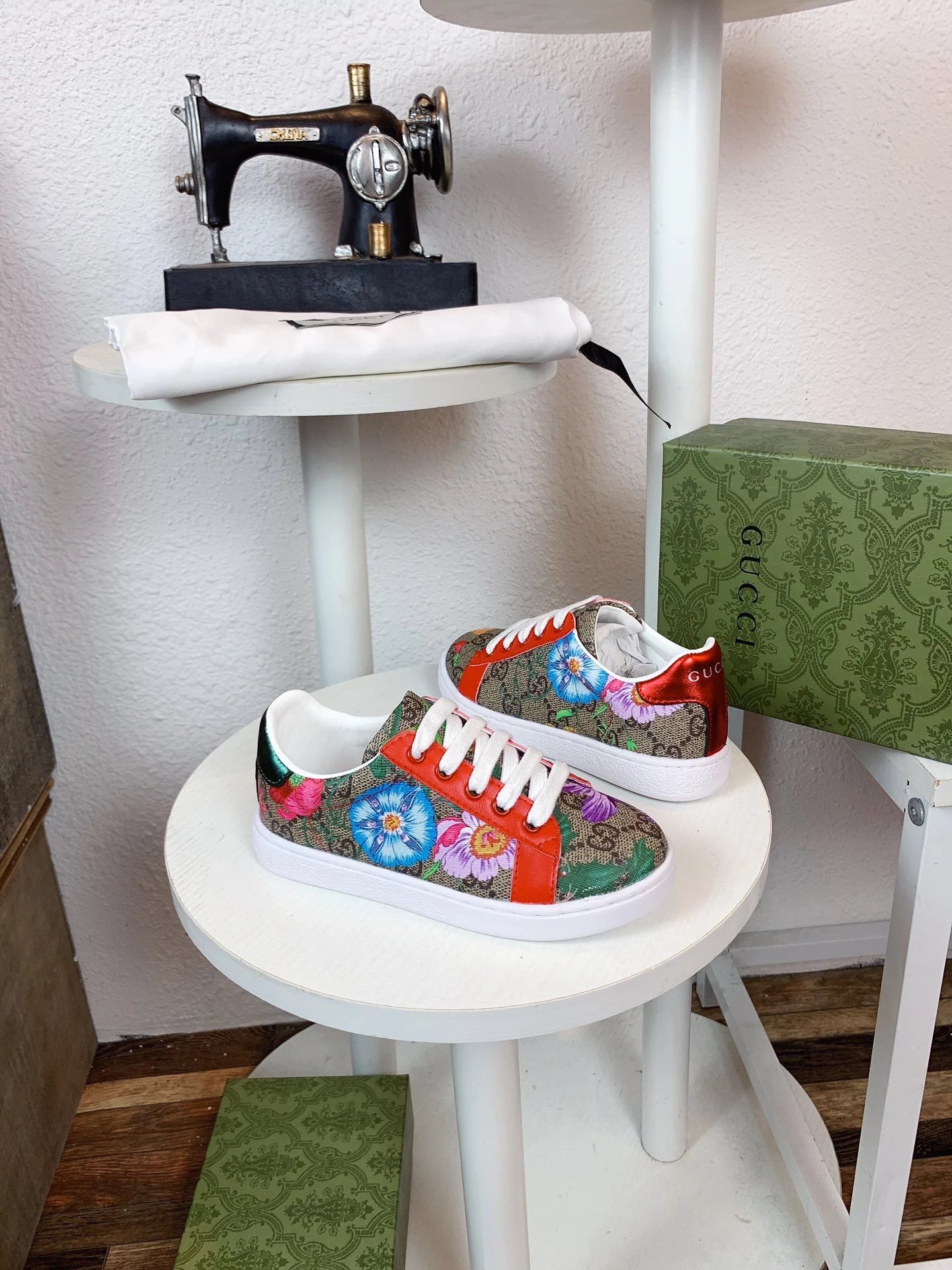 Gucci Sneakers Children's GG canvas web stripe low-top — E
