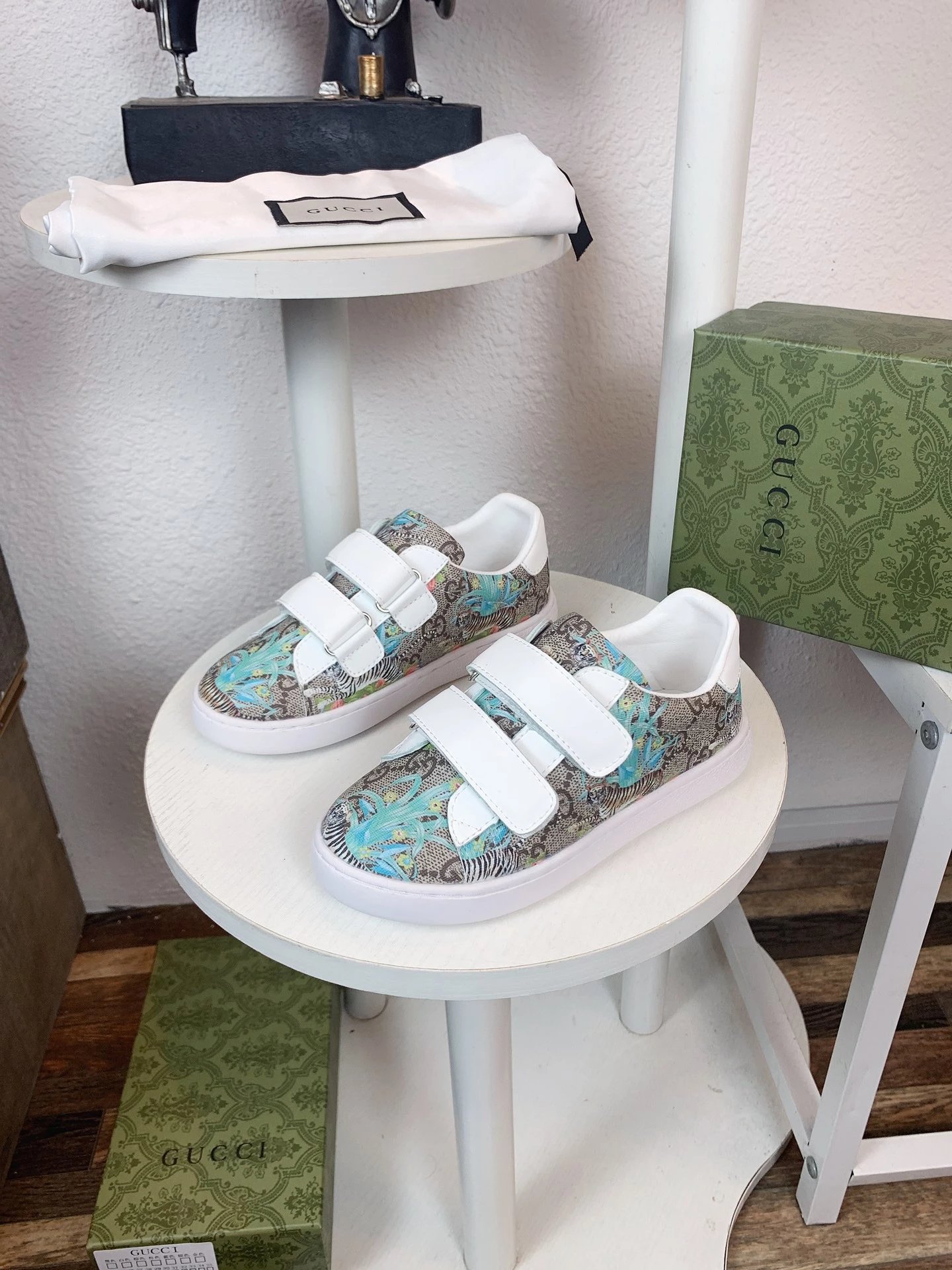 Gucci Sneakers Children's GG canvas web stripe low-top — S