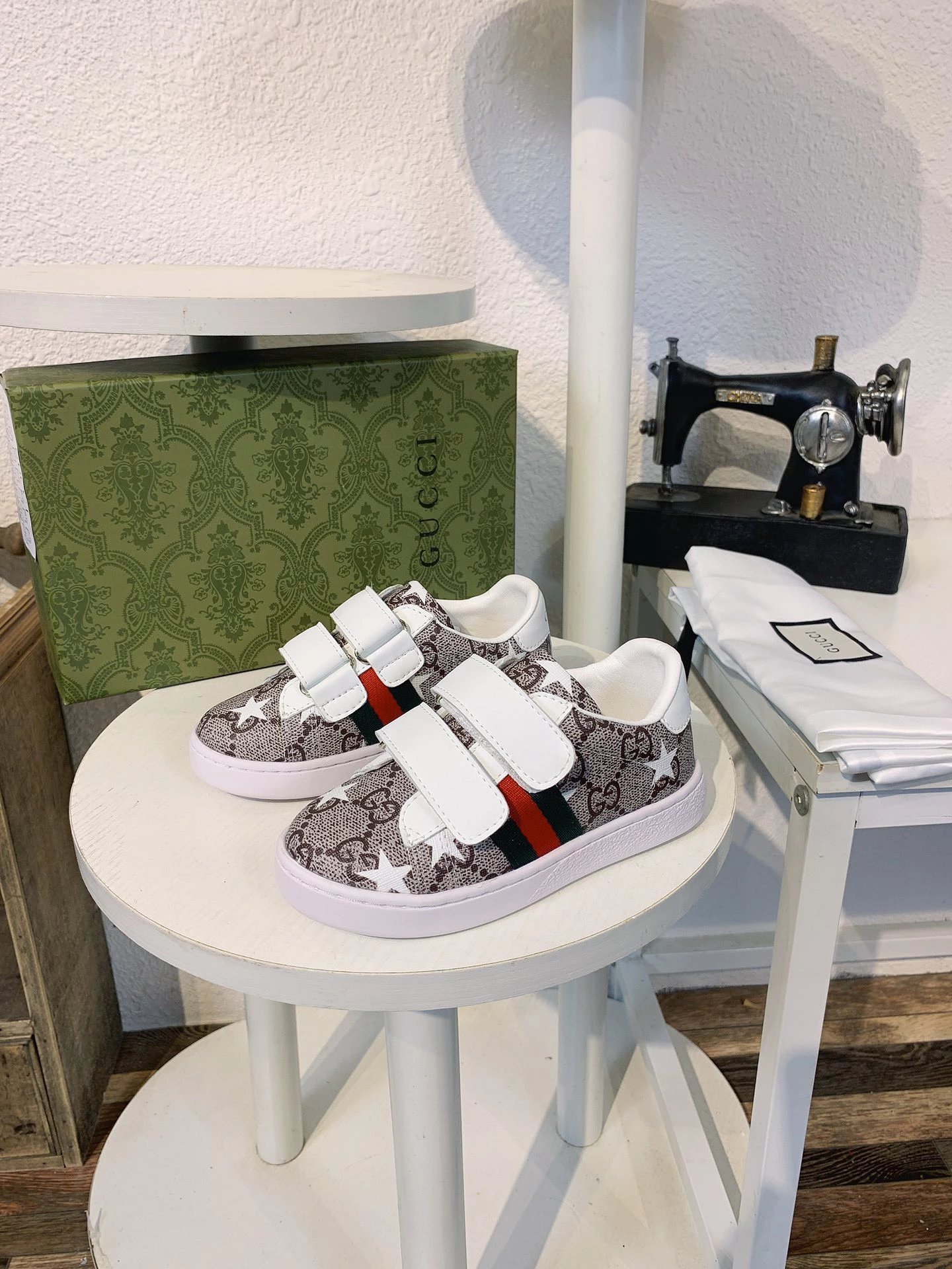 Gucci Sneakers Children's GG canvas web stripe low-top — R