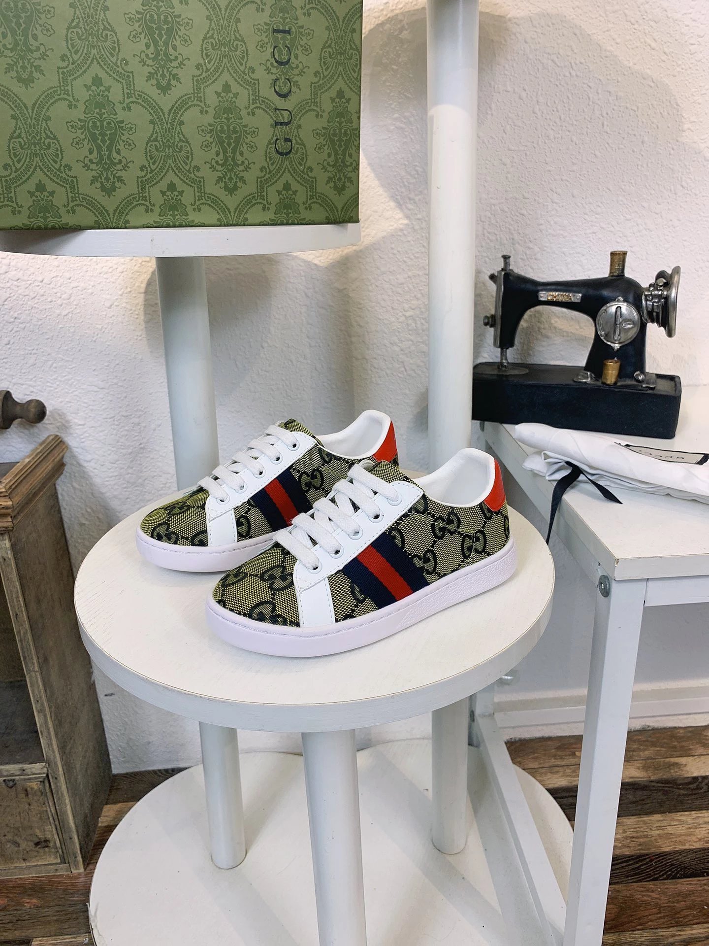 Gucci Sneakers Children's GG canvas web stripe low-top — J