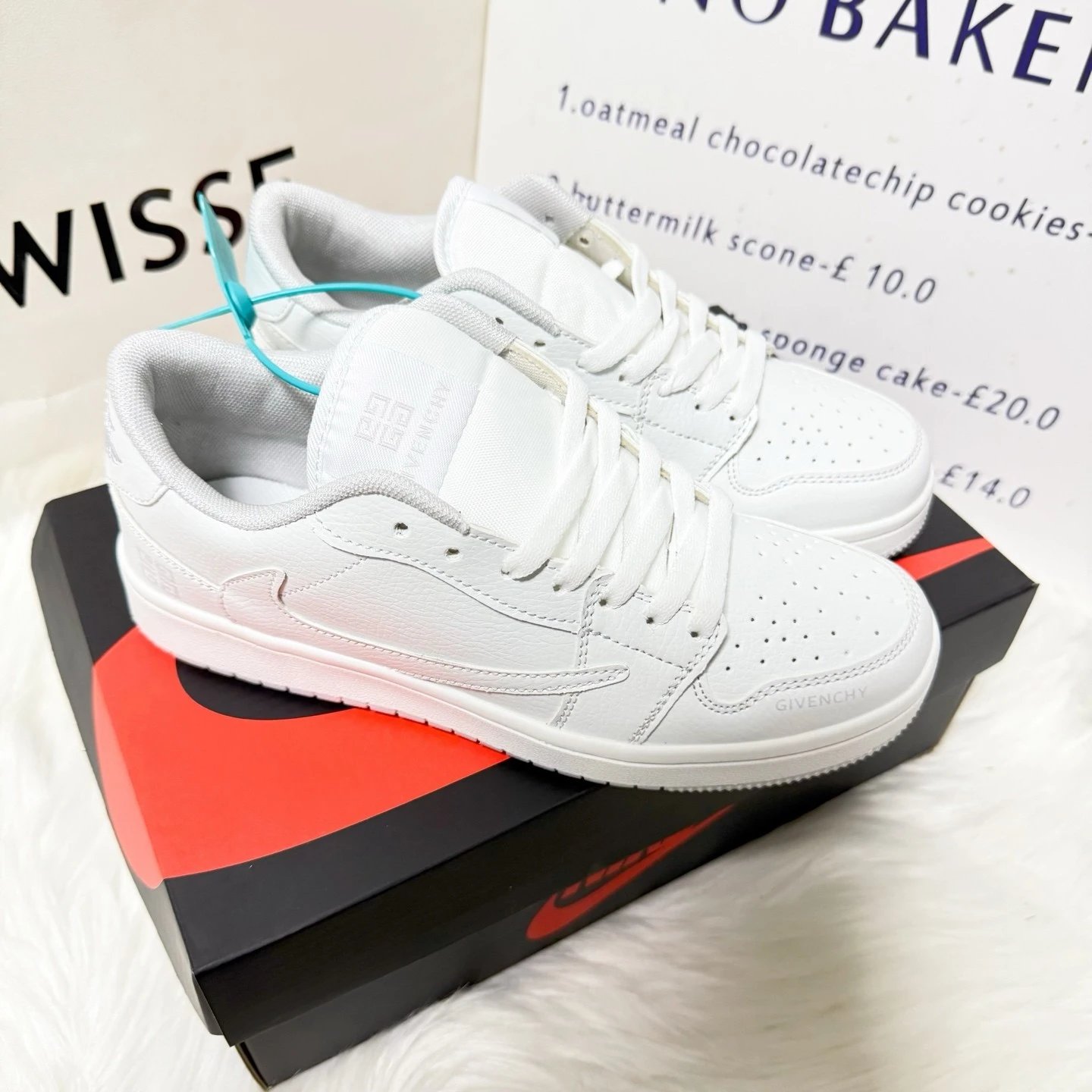 Inverted hook white gray
