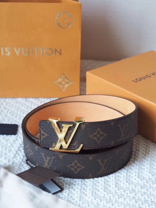 Louis Vuitton Belts (with box): seller detail photo 5