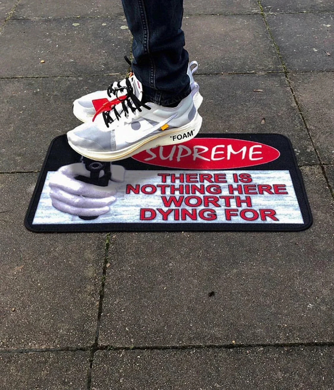 Supreme 17FW WELCOME FLOOR MAT 手枪地毯脚垫