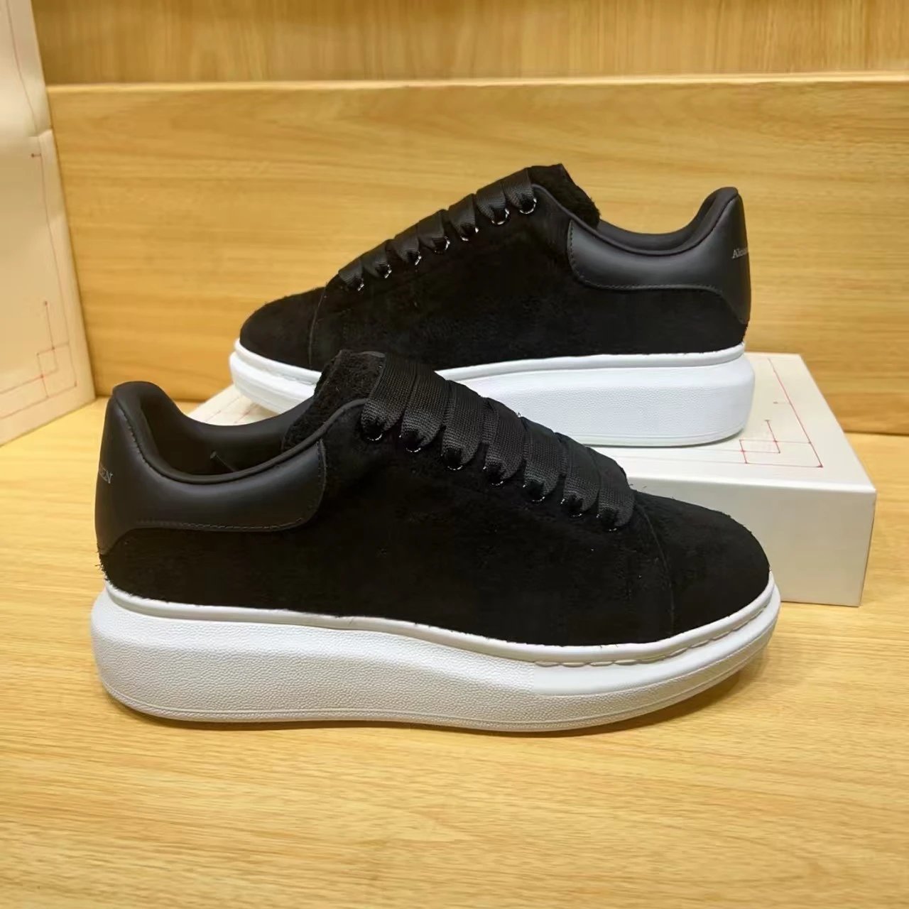 Special suede black and white SKU image